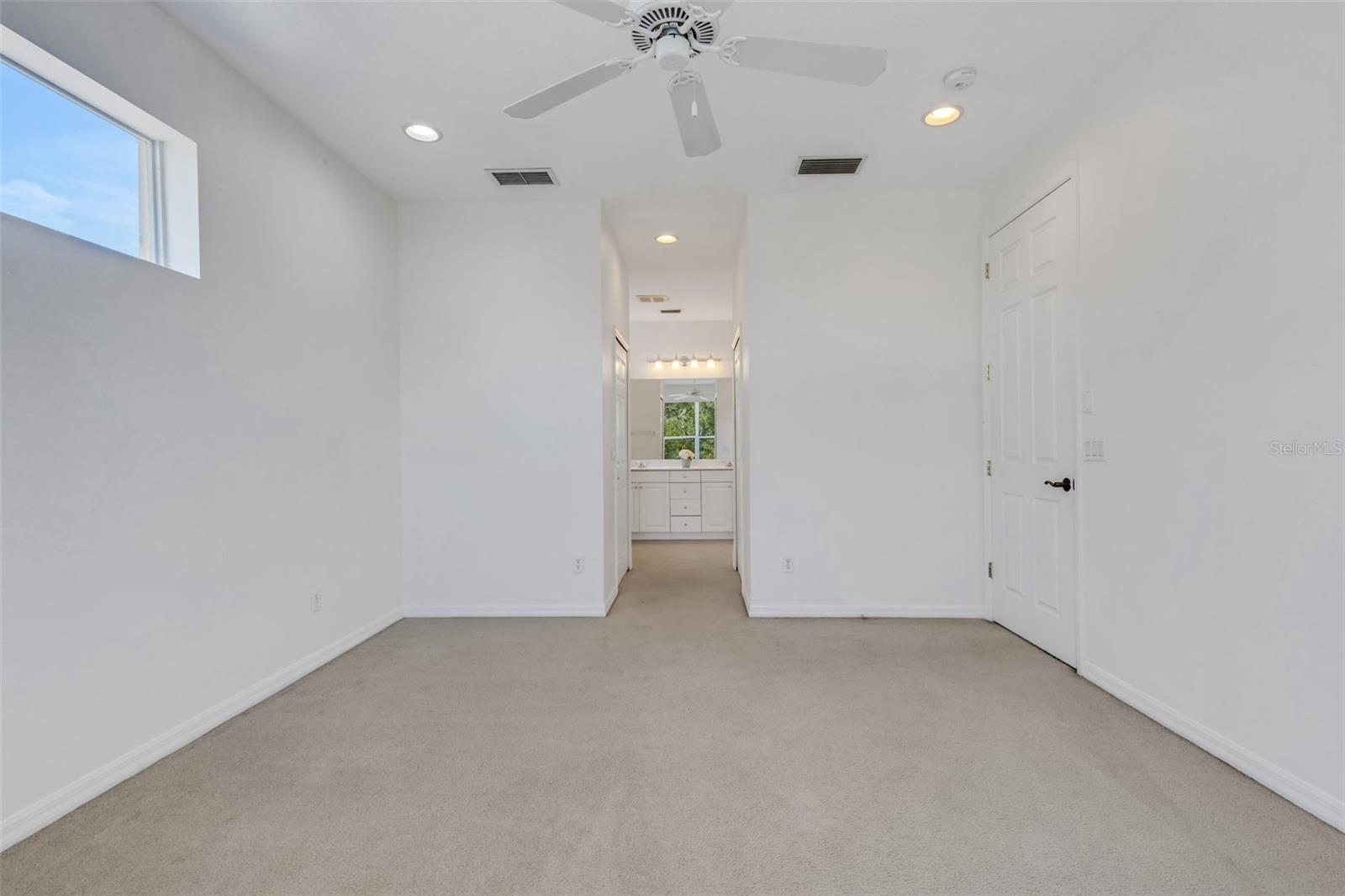 Image 19 of 72 For 5633 Key Largo Court B-08