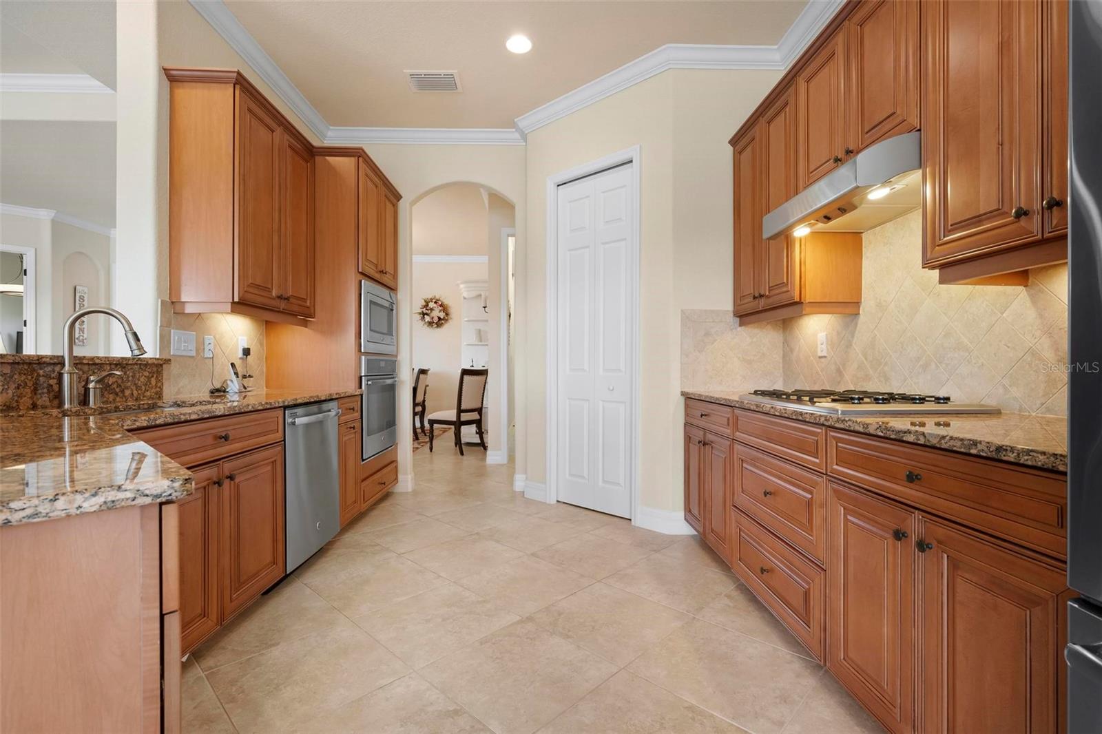 Image 16 of 52 For 8297 Barton Farms Boulevard