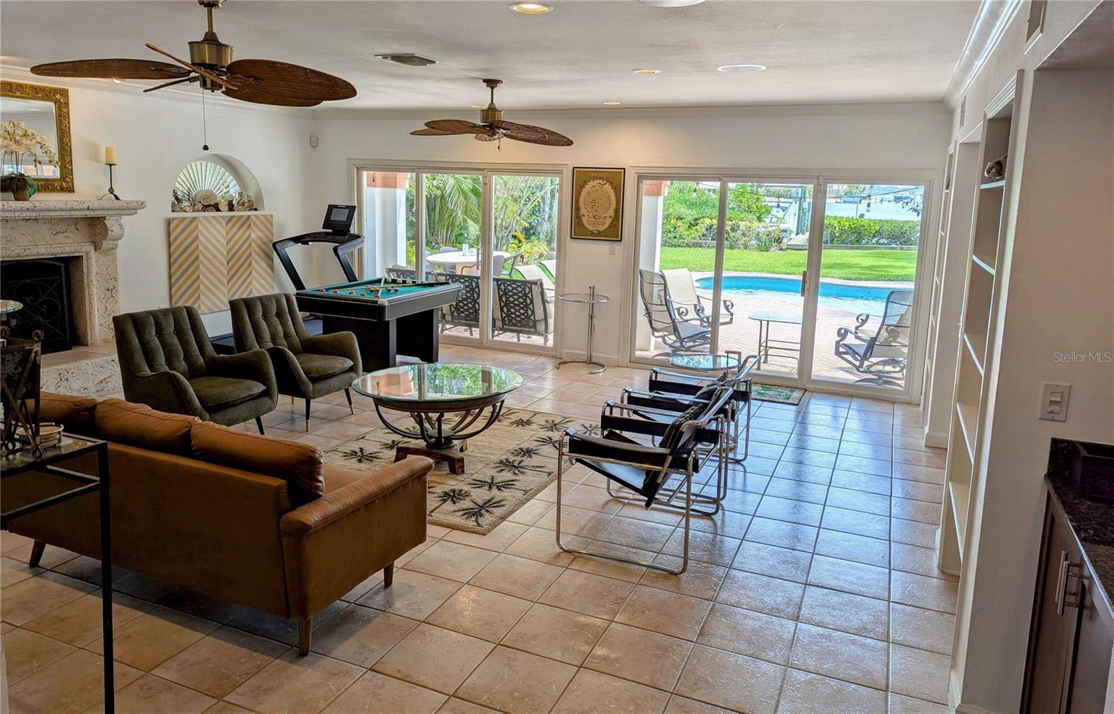 Image 3 of 18 For 173 Bath Club Boulevard N
