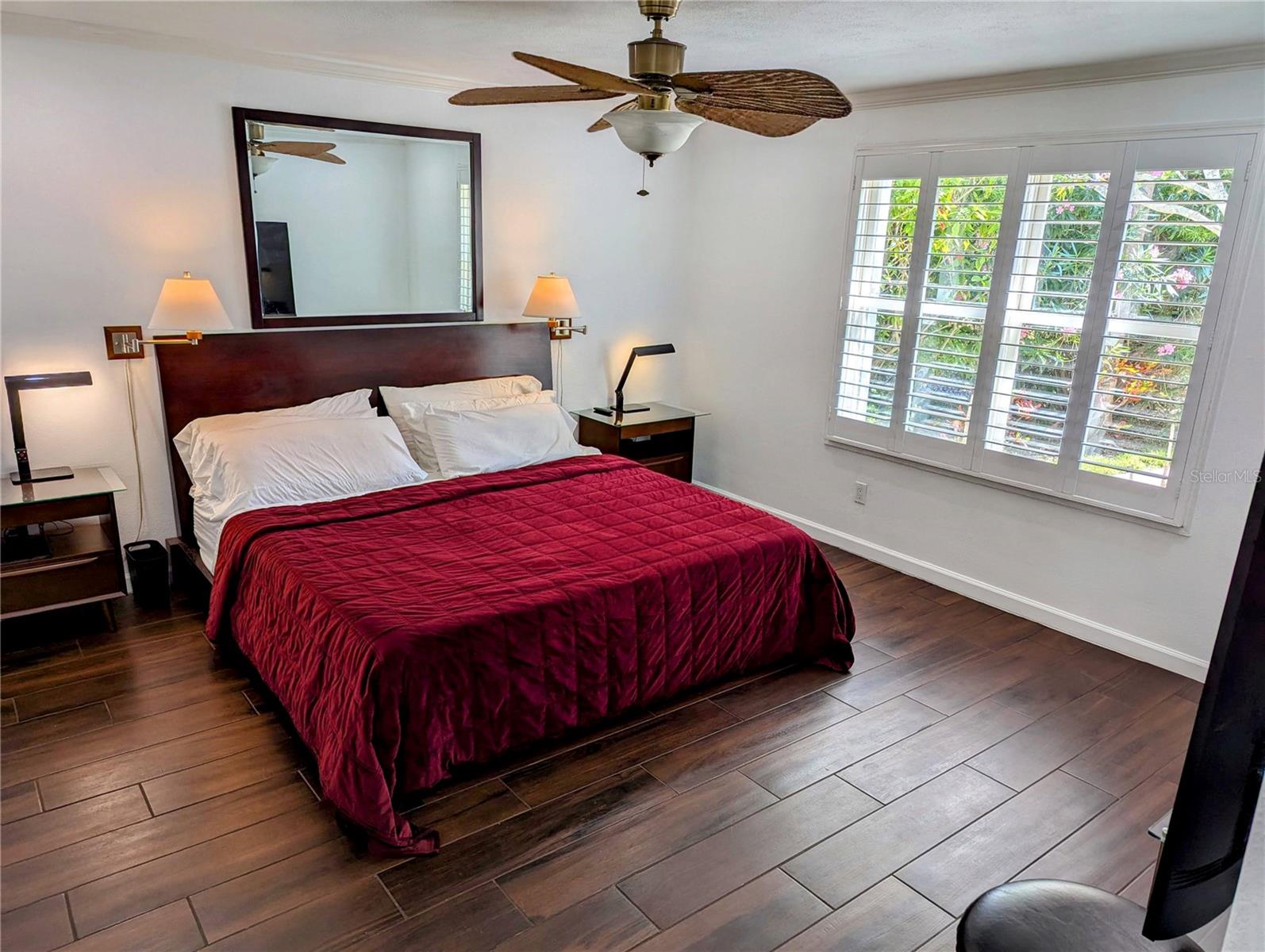 Image 5 of 18 For 173 Bath Club Boulevard N
