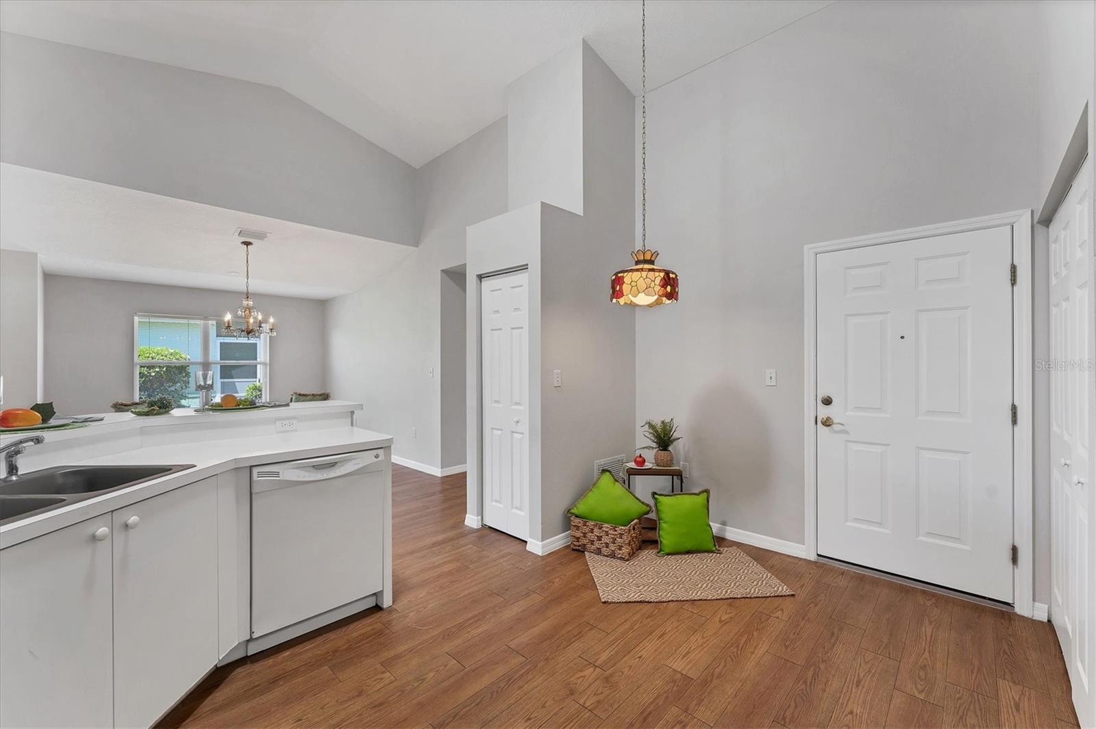 Image 14 of 49 For 3007 Live Oak Lane