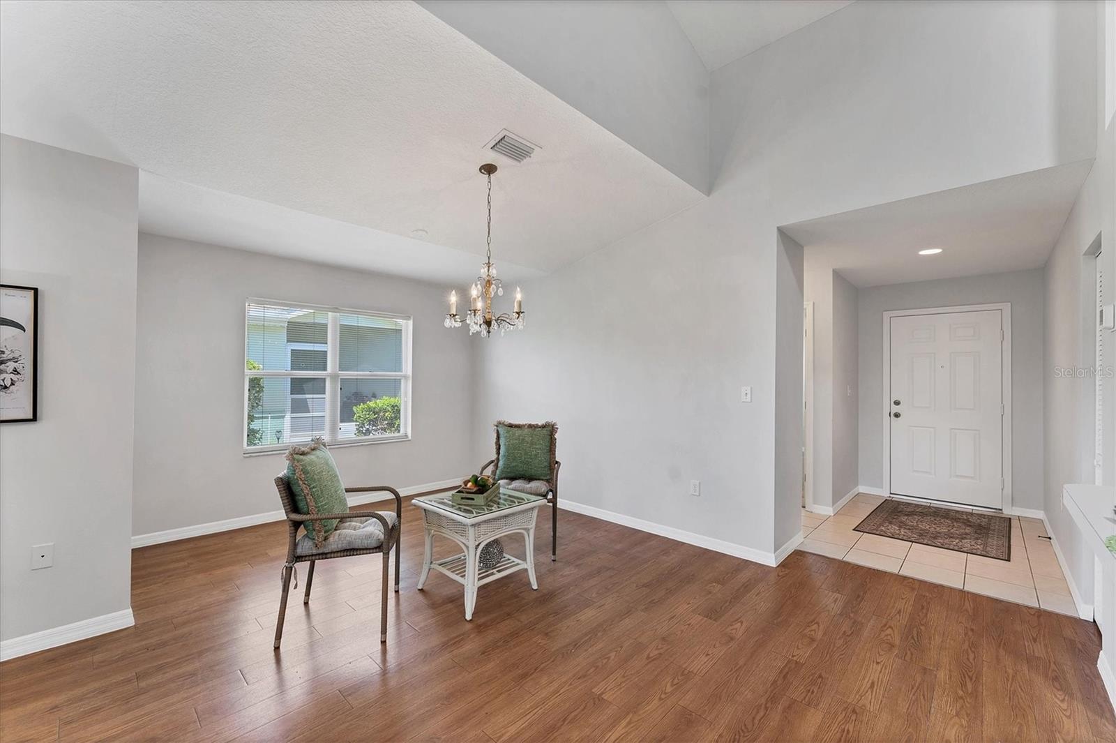 Image 4 of 49 For 3007 Live Oak Lane