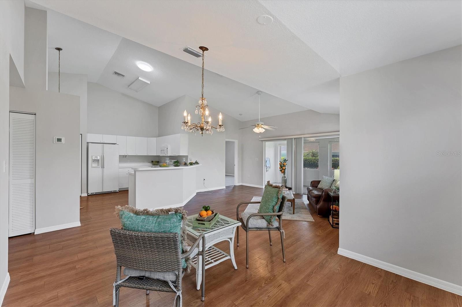 Image 5 of 49 For 3007 Live Oak Lane