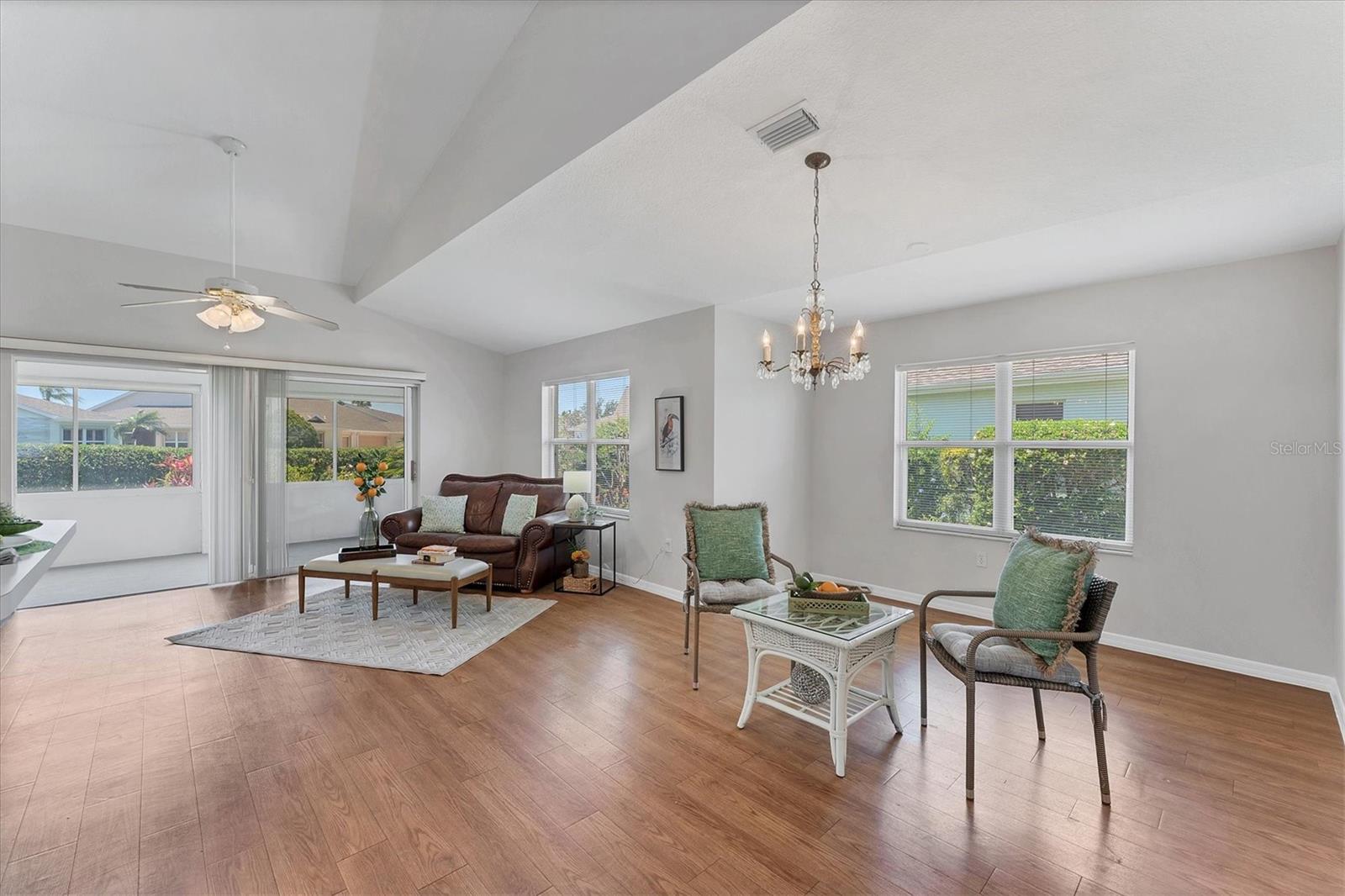 Image 6 of 49 For 3007 Live Oak Lane