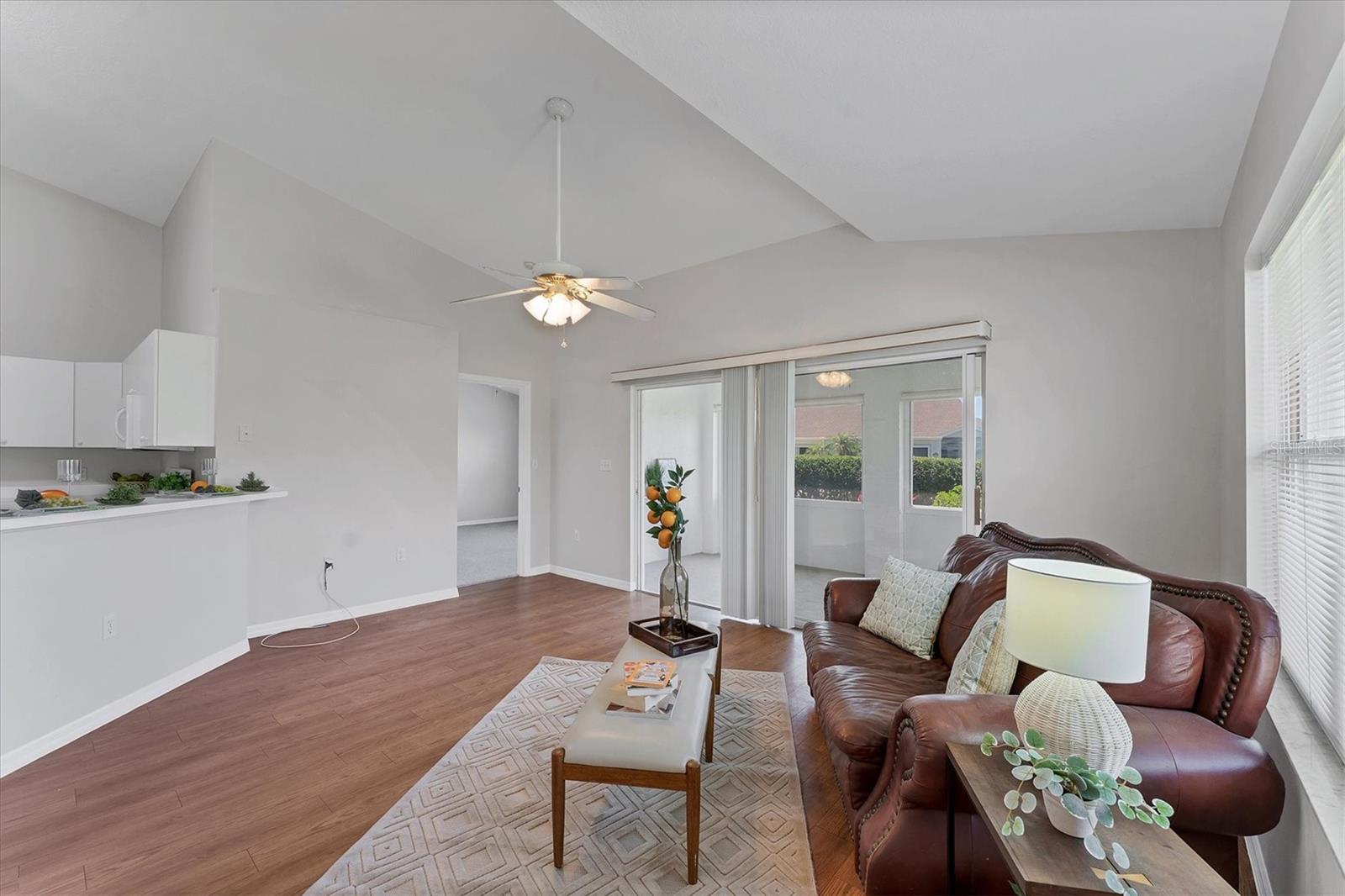 Image 8 of 49 For 3007 Live Oak Lane