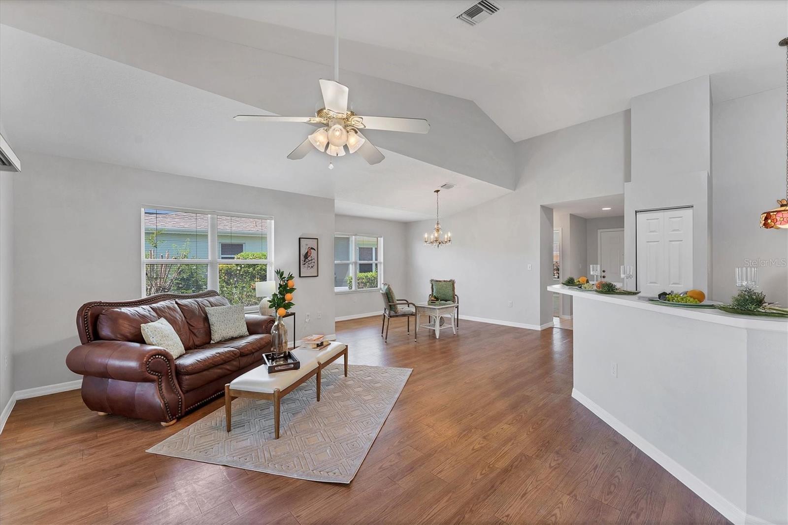 Image 9 of 49 For 3007 Live Oak Lane