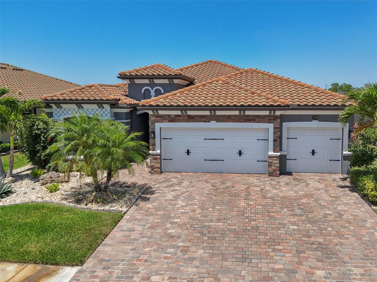 Details for 13786 Vancanza Drive, VENICE, FL 34293