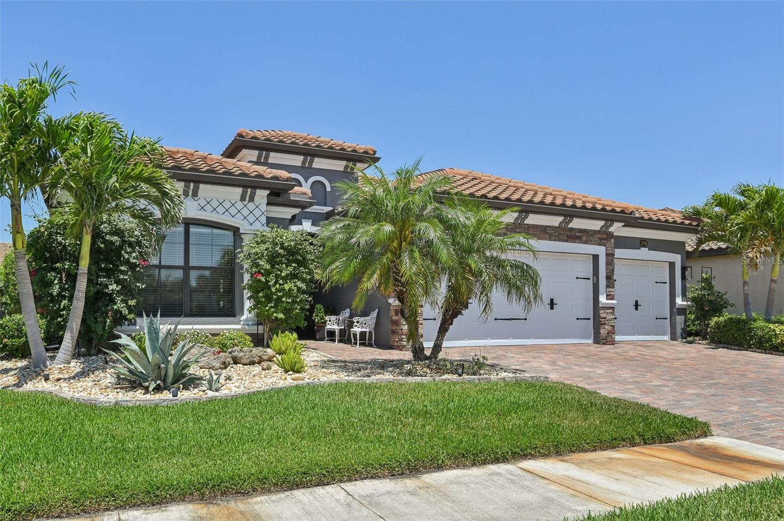 Image 40 of 64 For 13786 Vancanza Drive