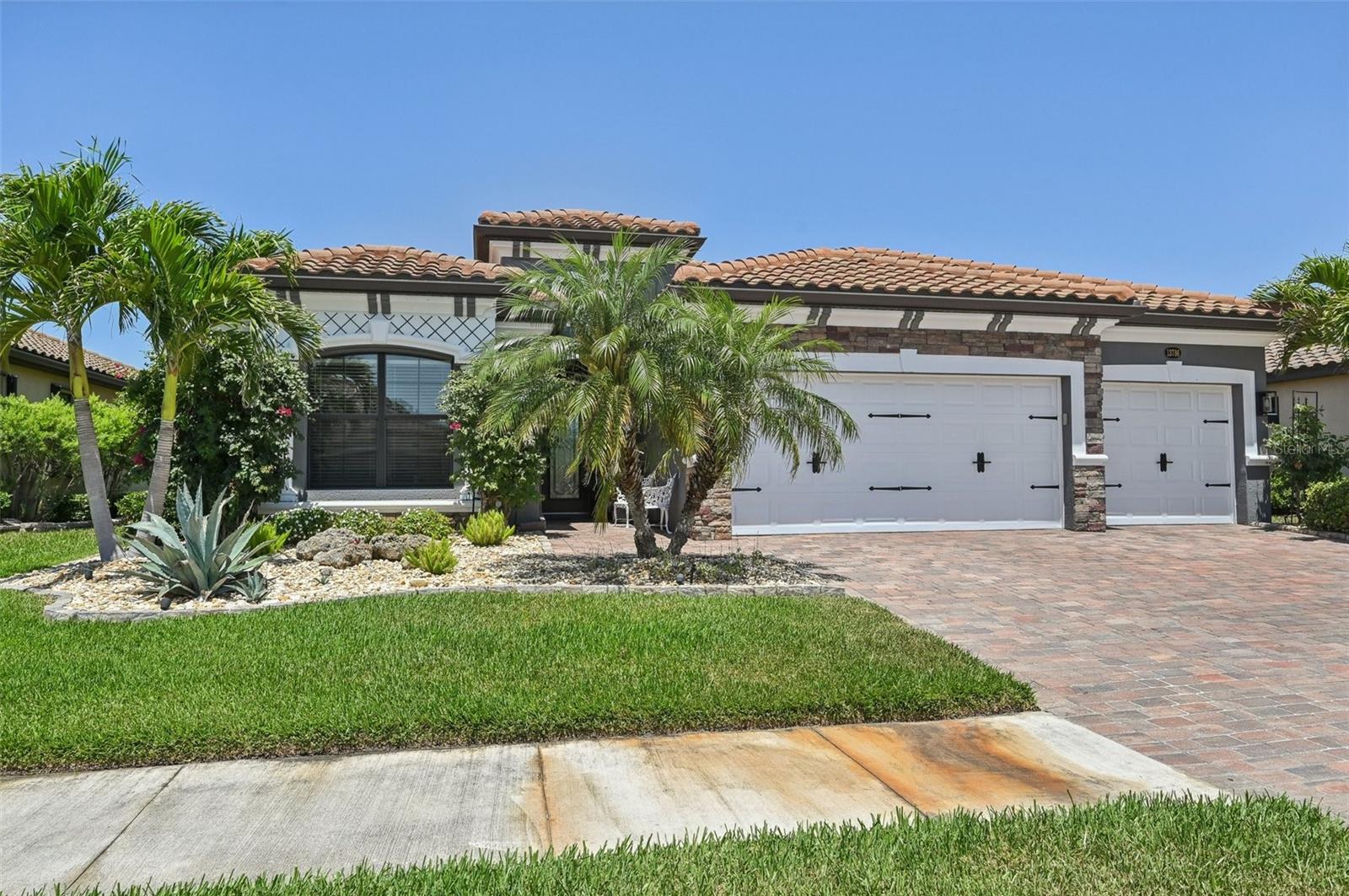 Image 43 of 64 For 13786 Vancanza Drive