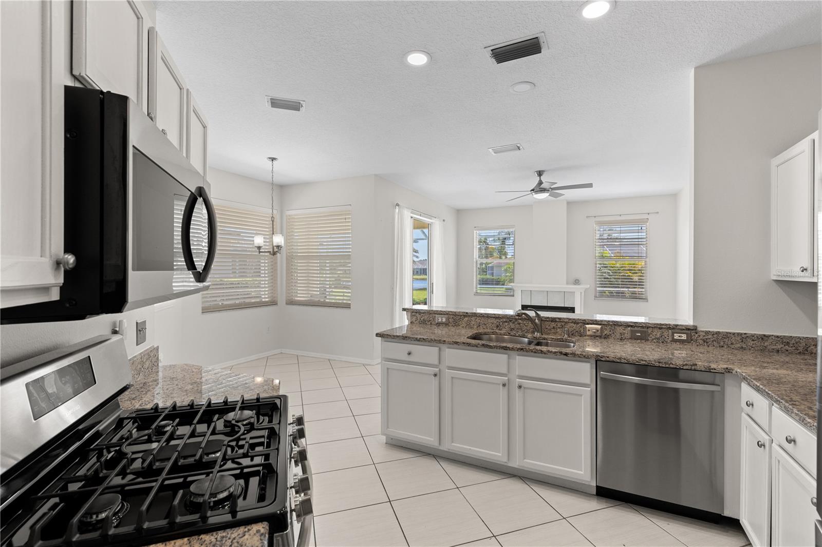 Image 10 of 46 For 12014 Beeflower Drive