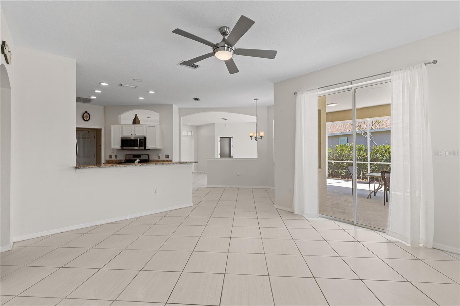 Image 13 of 46 For 12014 Beeflower Drive