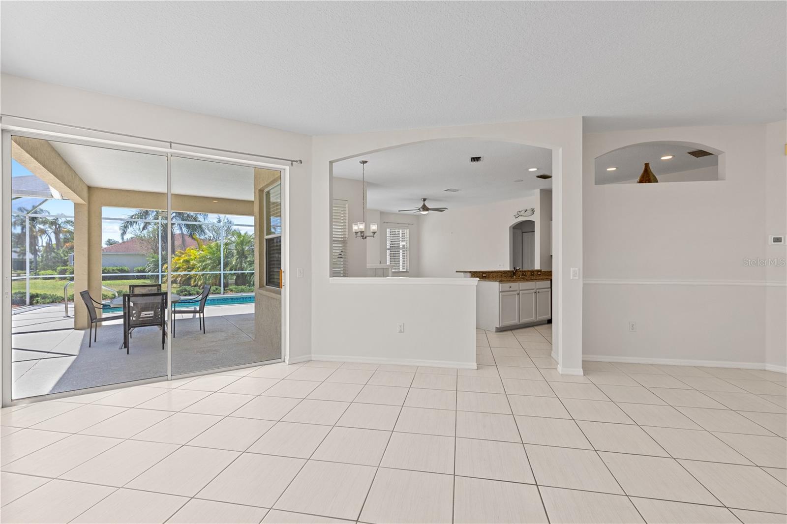 Image 14 of 46 For 12014 Beeflower Drive