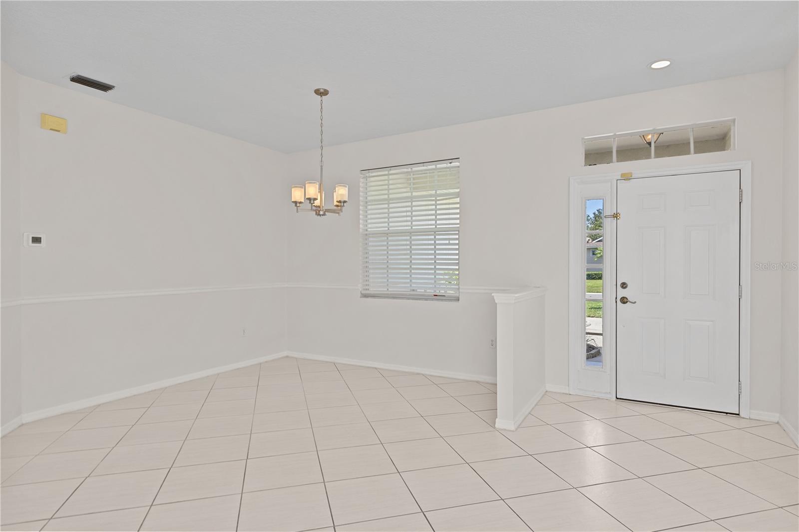 Image 4 of 46 For 12014 Beeflower Drive