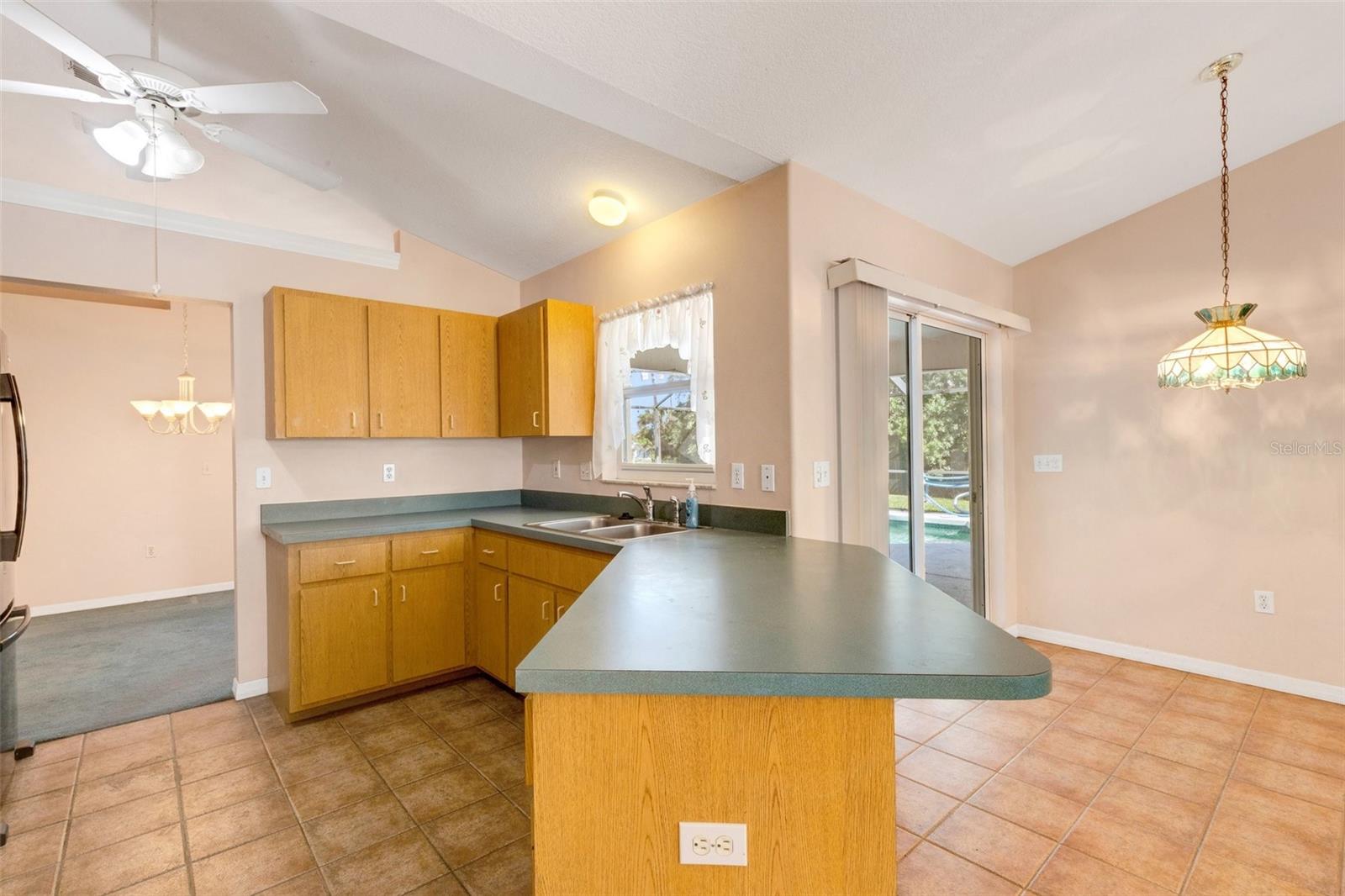 Image 4 of 60 For 835 70th Drive E