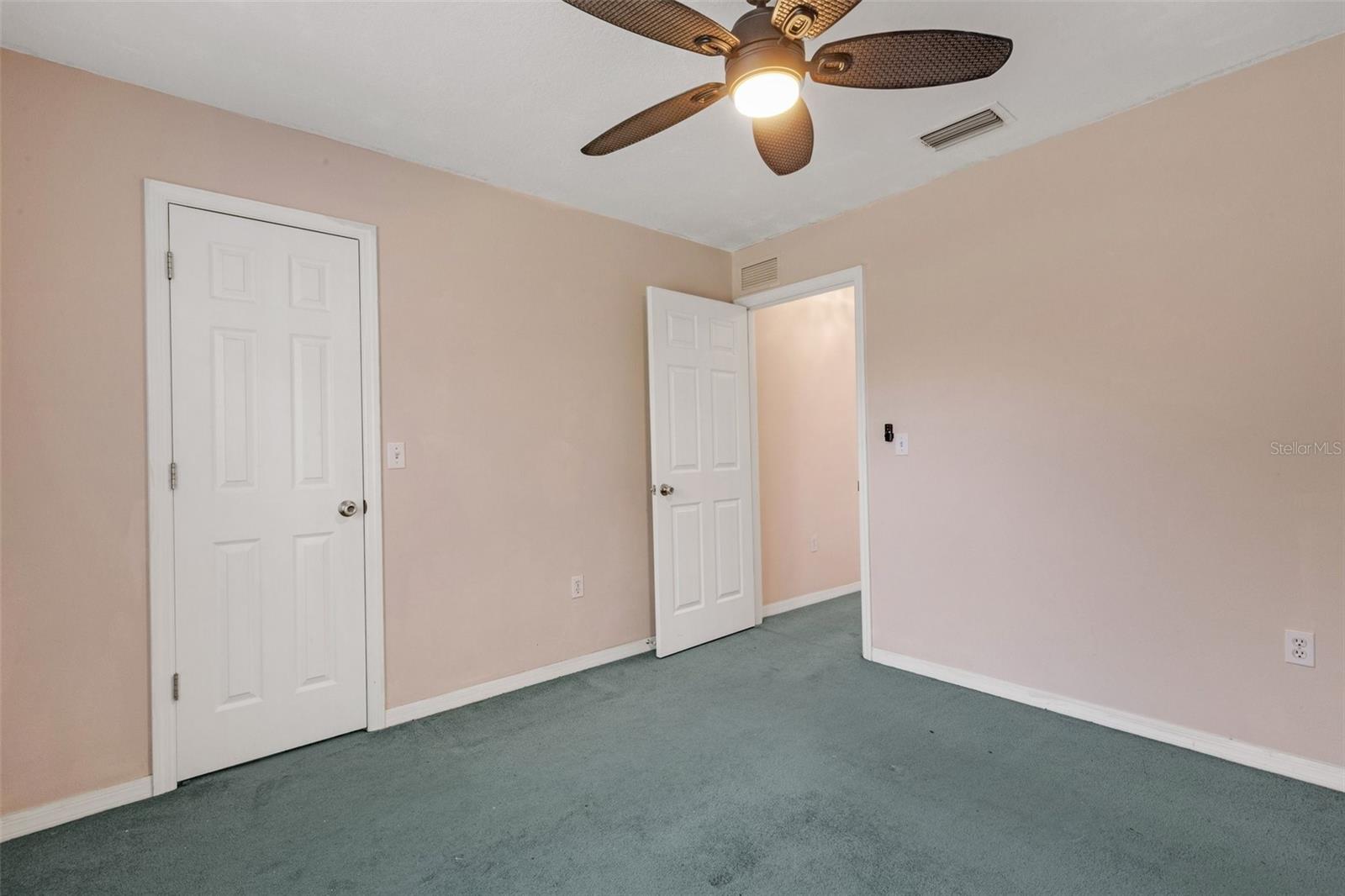 Image 43 of 60 For 835 70th Drive E
