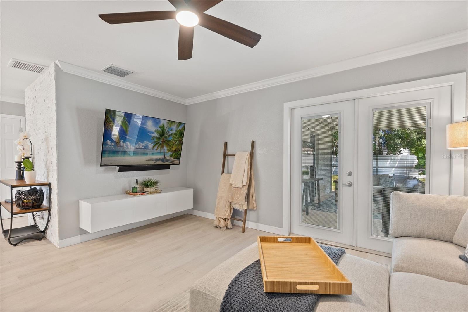 Image 19 of 37 For 7141 37th Avenue N