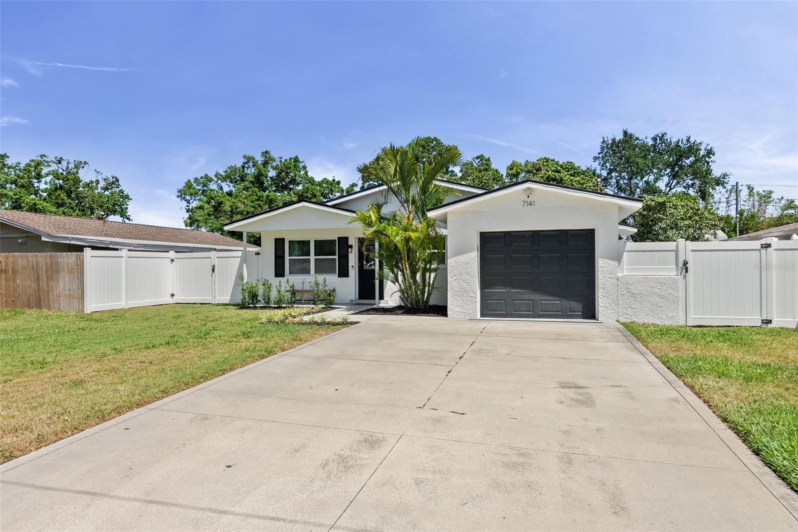 Image 20 of 37 For 7141 37th Avenue N