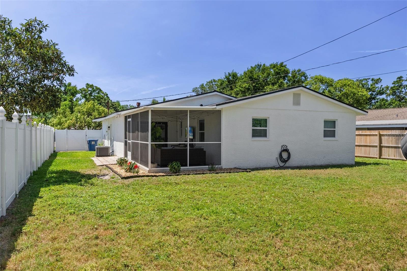 Image 27 of 37 For 7141 37th Avenue N