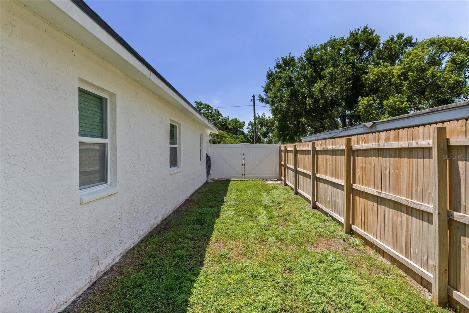 Image 28 of 37 For 7141 37th Avenue N
