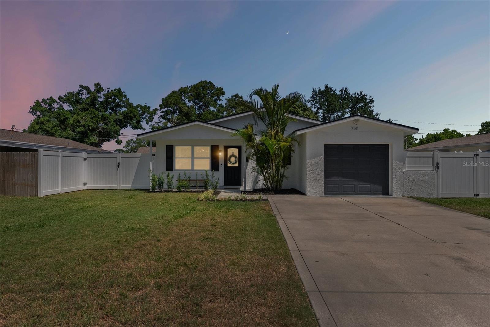 Image 30 of 37 For 7141 37th Avenue N