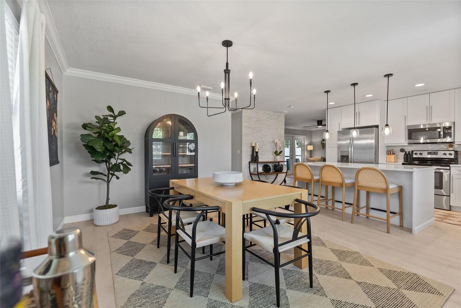 Image 6 of 37 For 7141 37th Avenue N