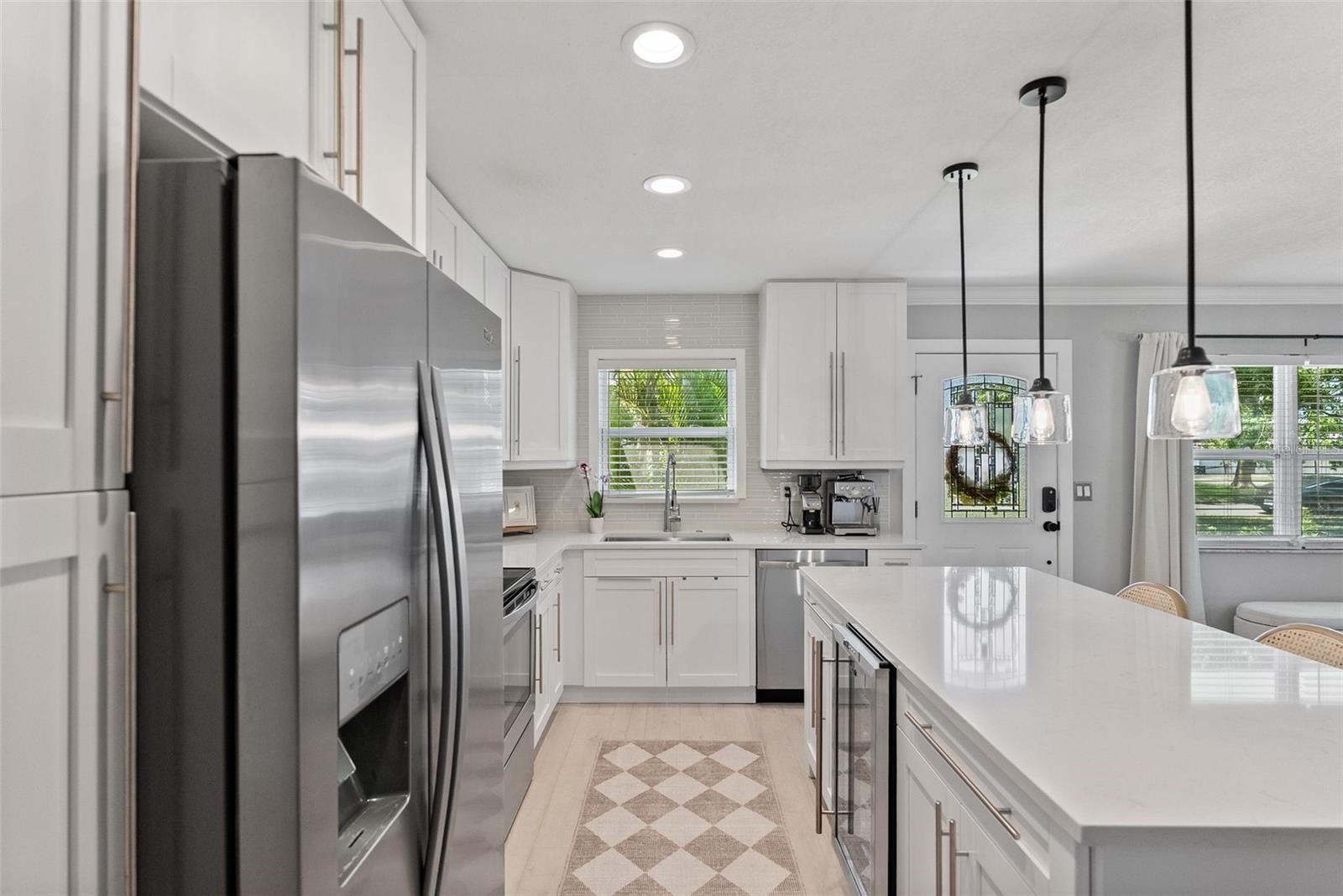 Image 9 of 37 For 7141 37th Avenue N