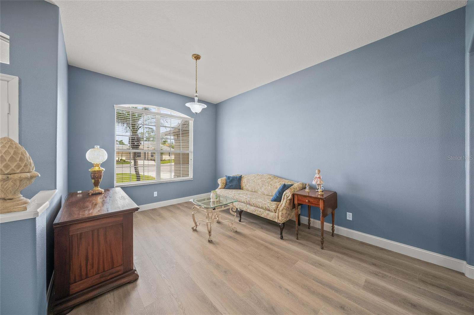 Image 12 of 41 For 9106 Yarberry Street