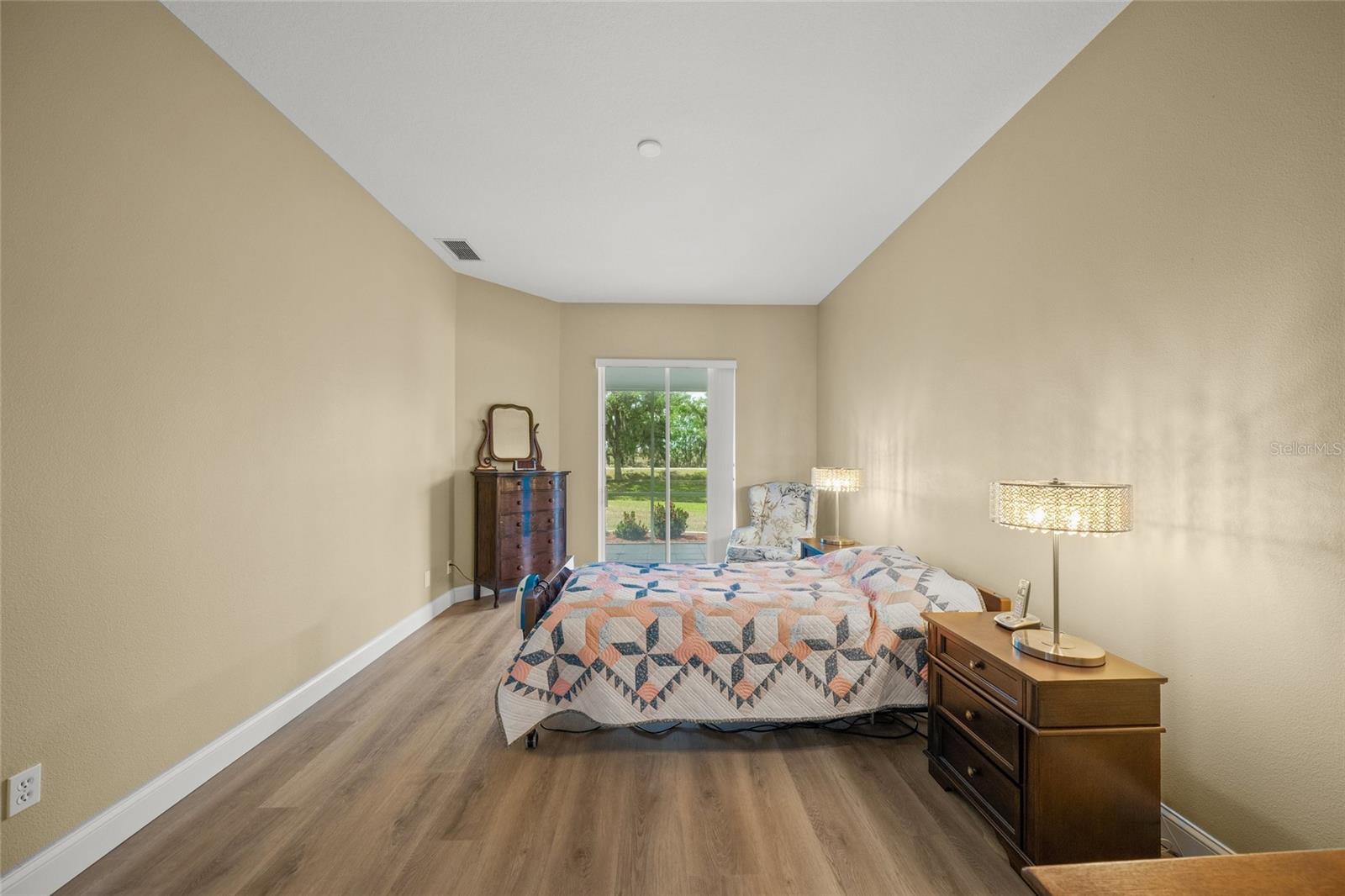 Image 24 of 41 For 9106 Yarberry Street