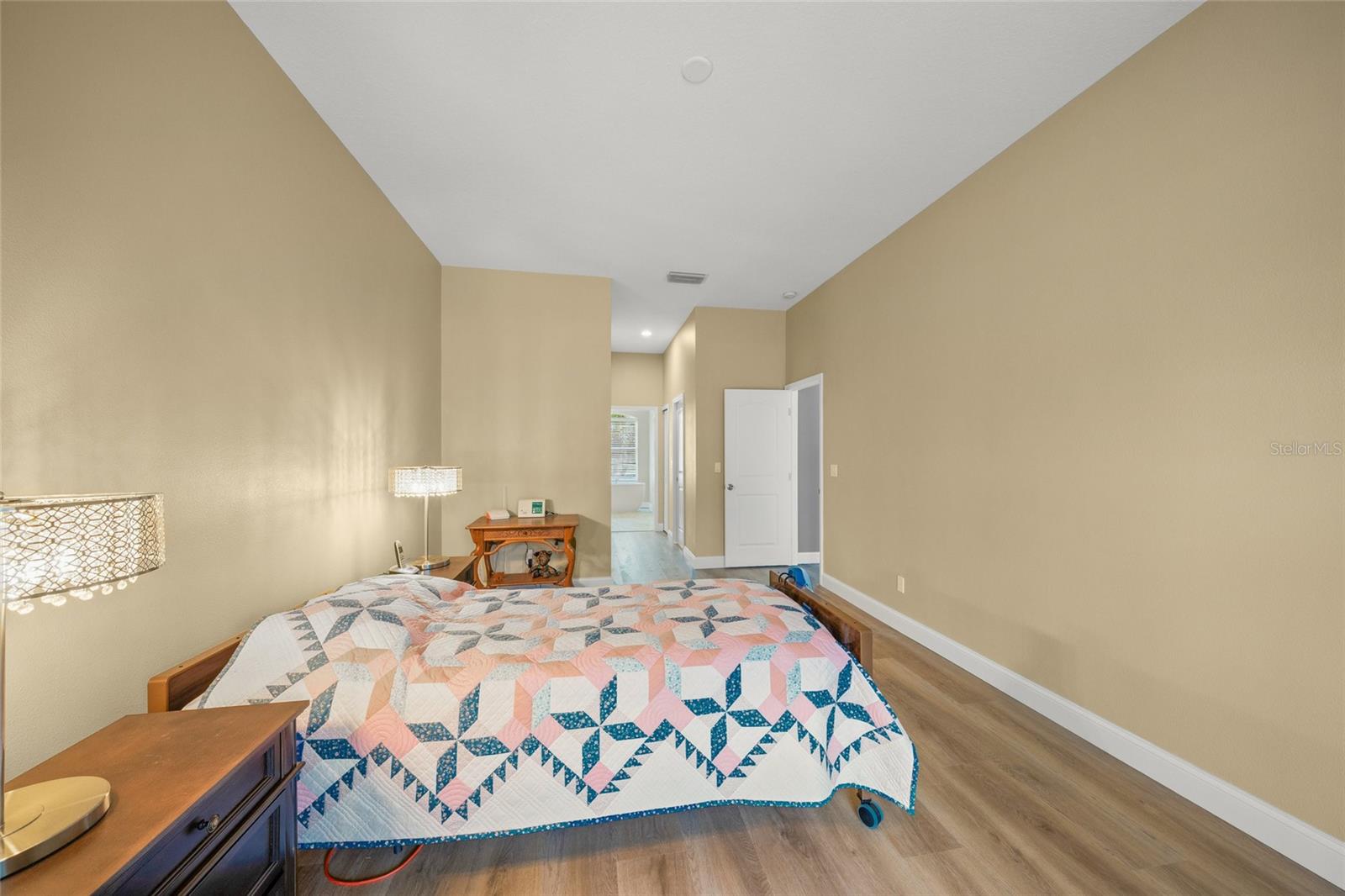 Image 25 of 41 For 9106 Yarberry Street