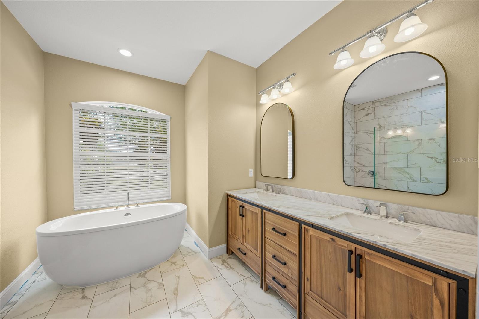 Image 26 of 41 For 9106 Yarberry Street
