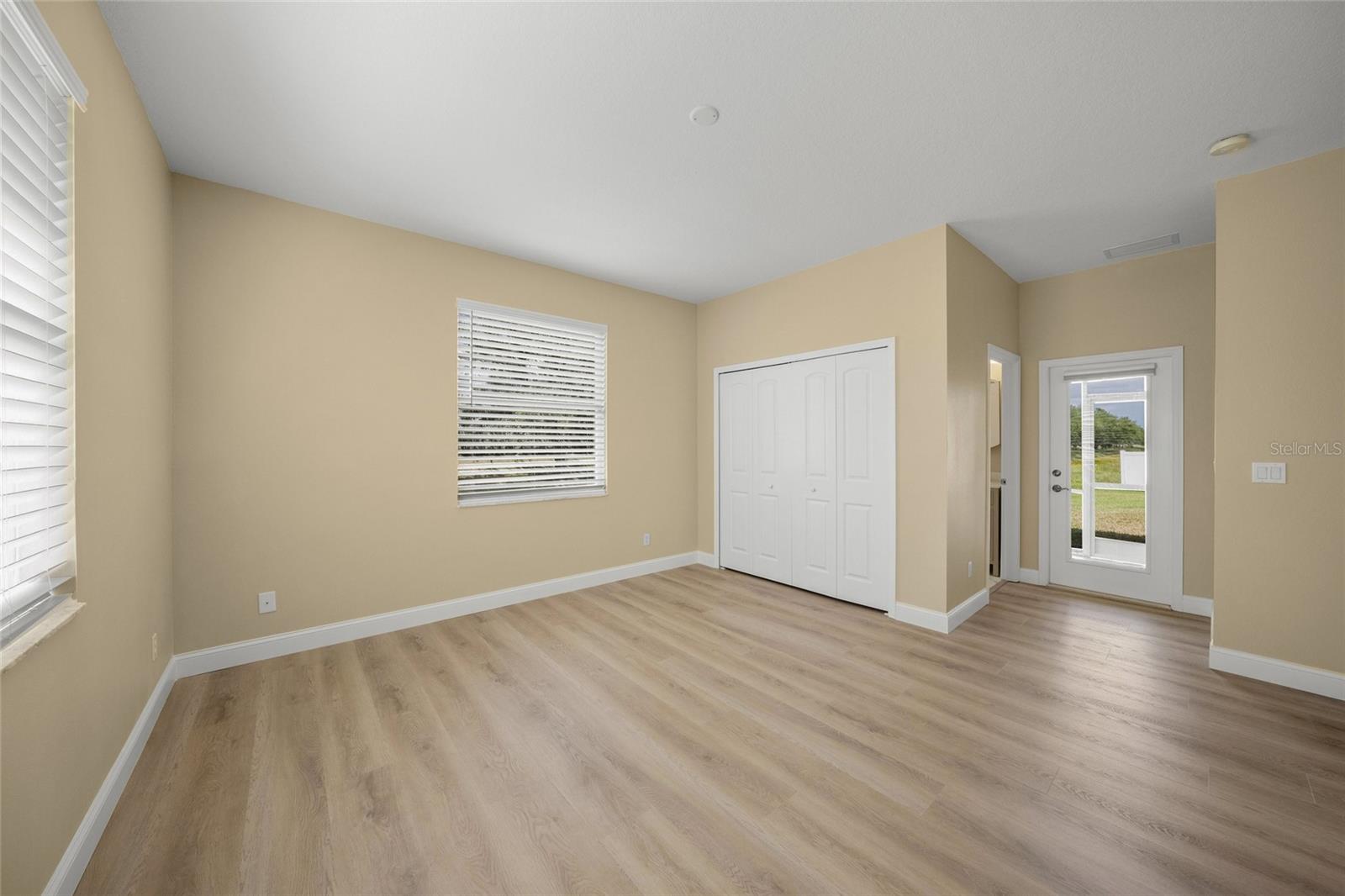 Image 30 of 41 For 9106 Yarberry Street