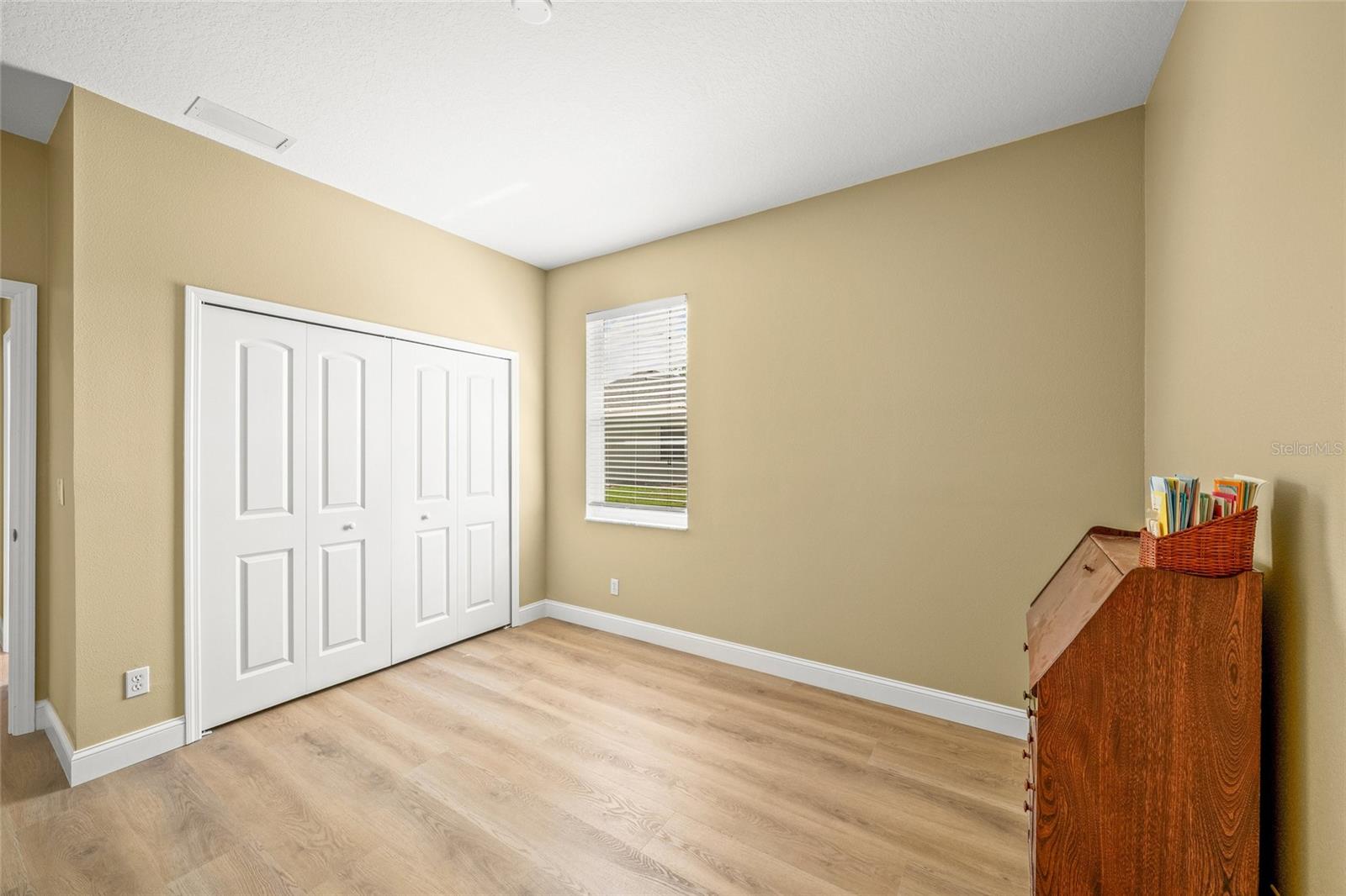 Image 33 of 41 For 9106 Yarberry Street