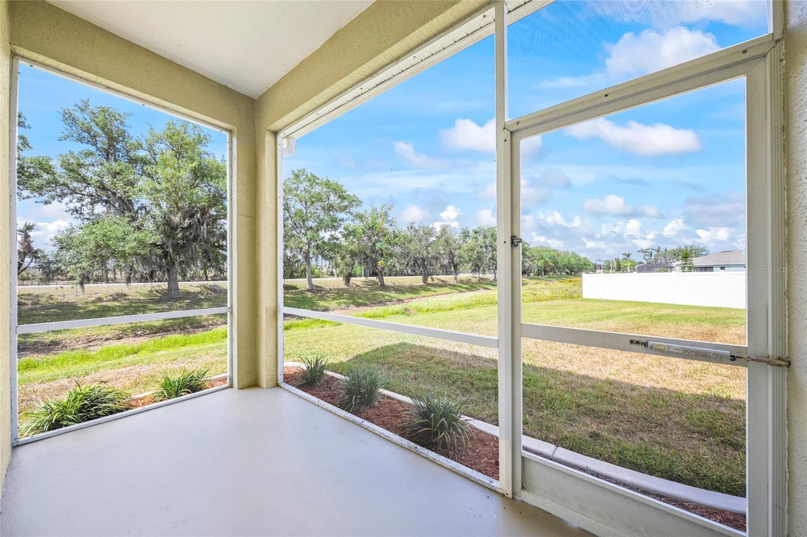 Image 40 of 41 For 9106 Yarberry Street
