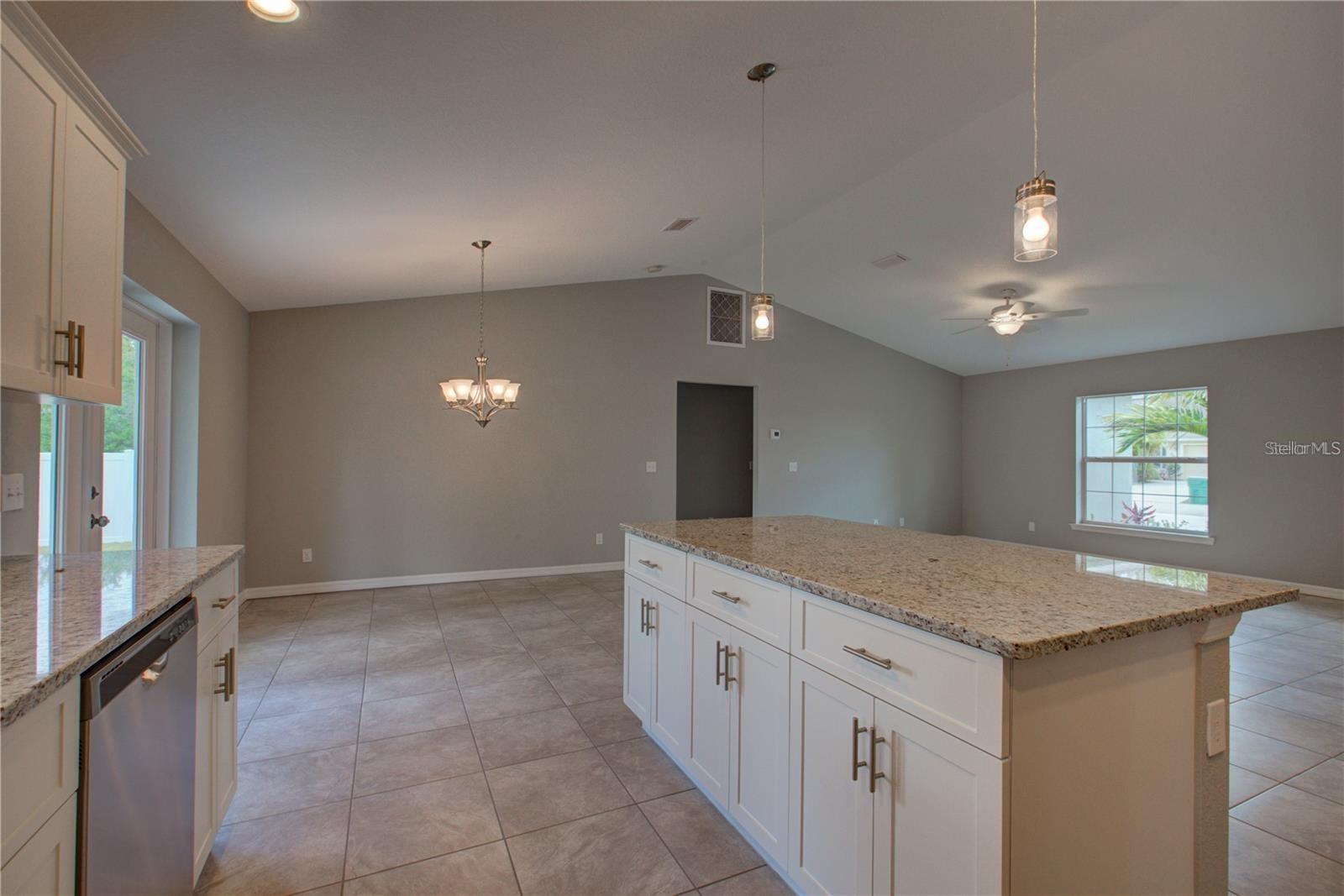 Image 11 of 37 For 25 Sabot Court
