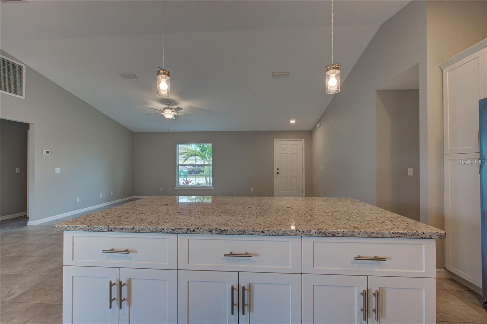 Image 12 of 37 For 25 Sabot Court