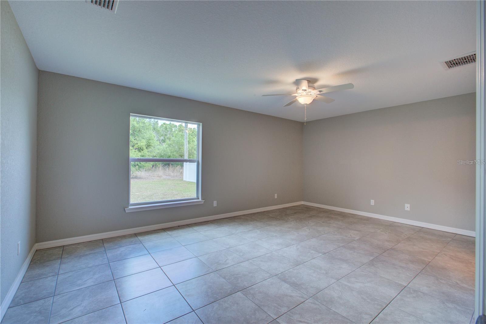 Image 16 of 37 For 25 Sabot Court