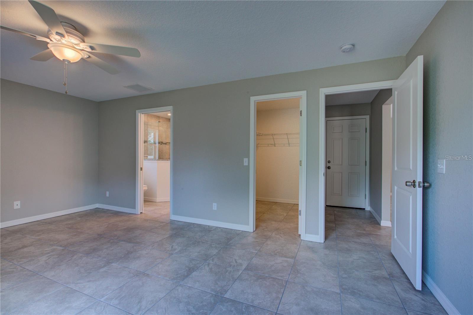 Image 17 of 37 For 25 Sabot Court