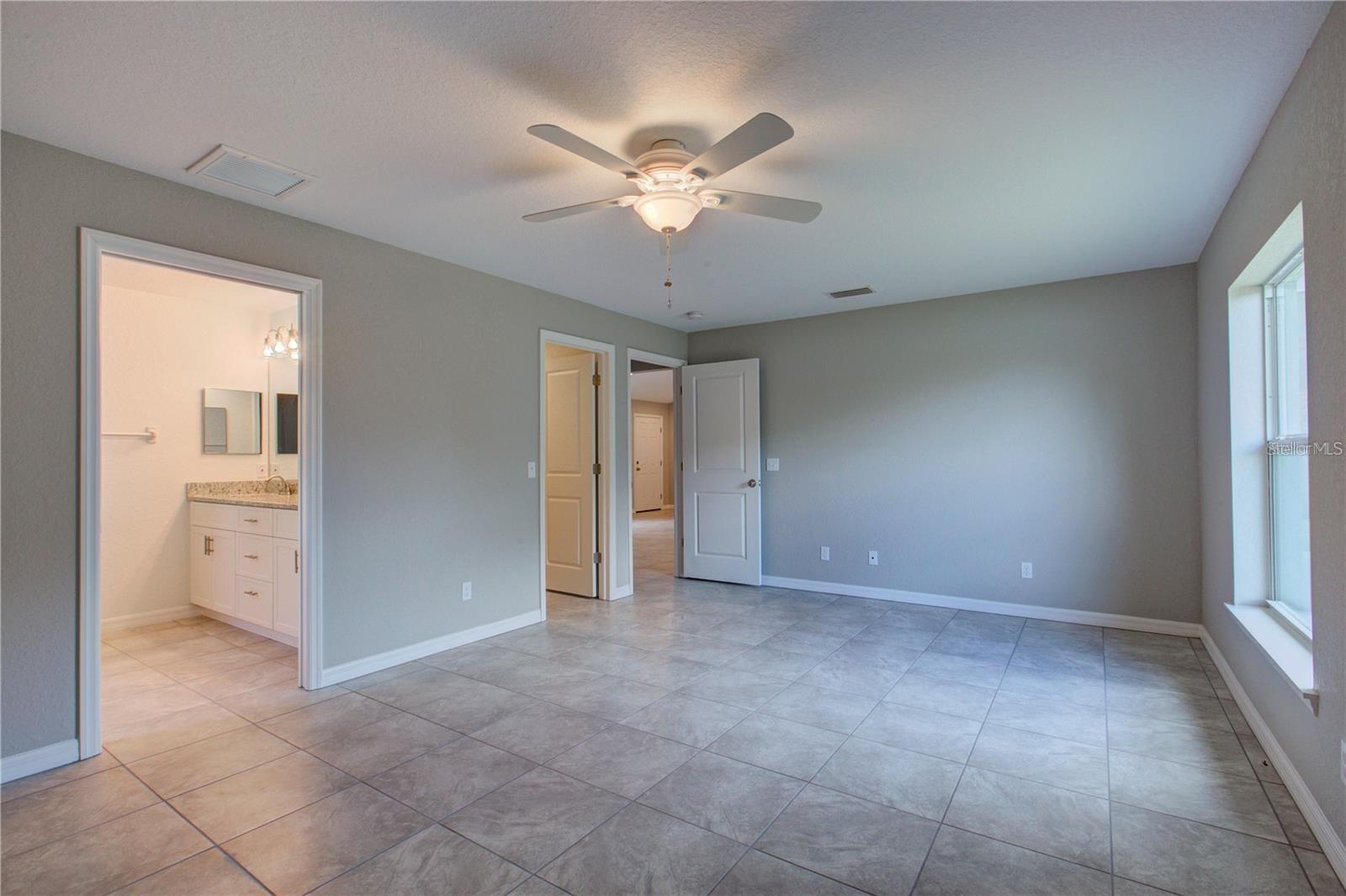 Image 18 of 37 For 25 Sabot Court