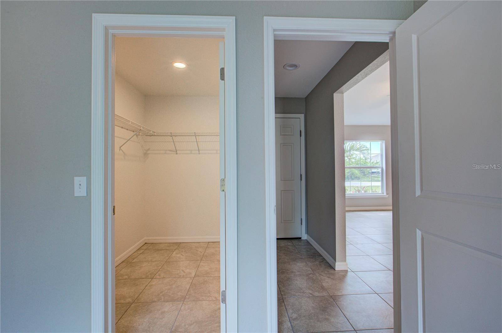 Image 20 of 37 For 25 Sabot Court