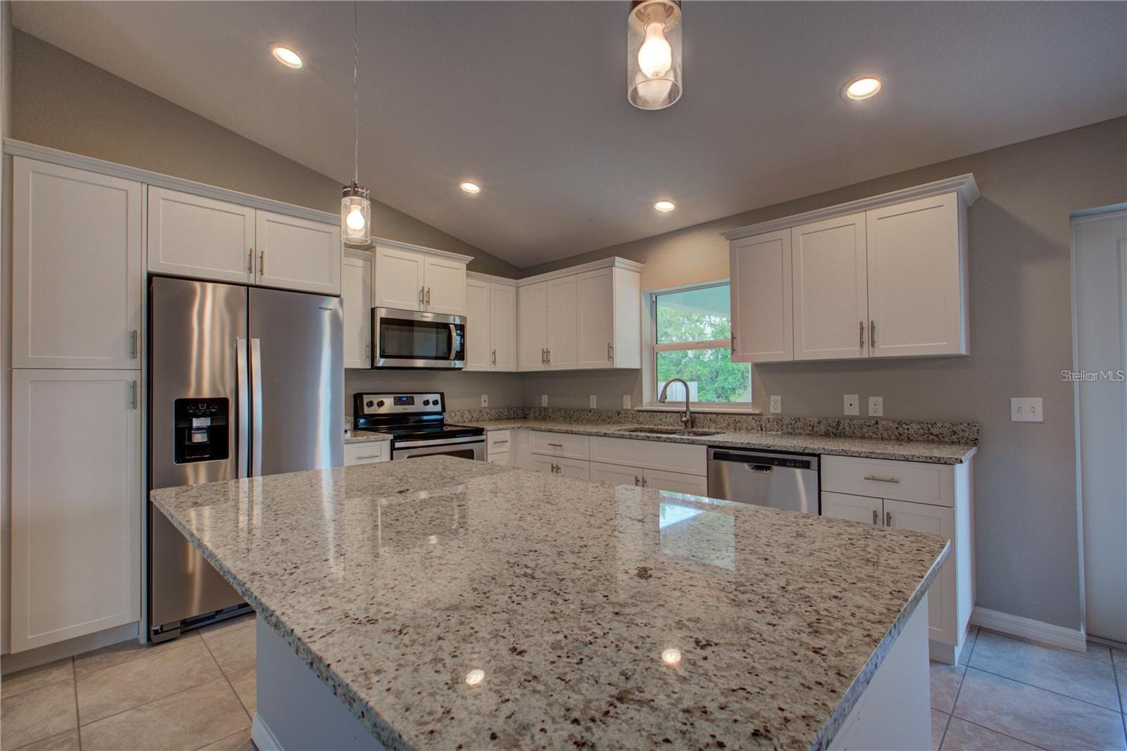 Image 7 of 37 For 25 Sabot Court