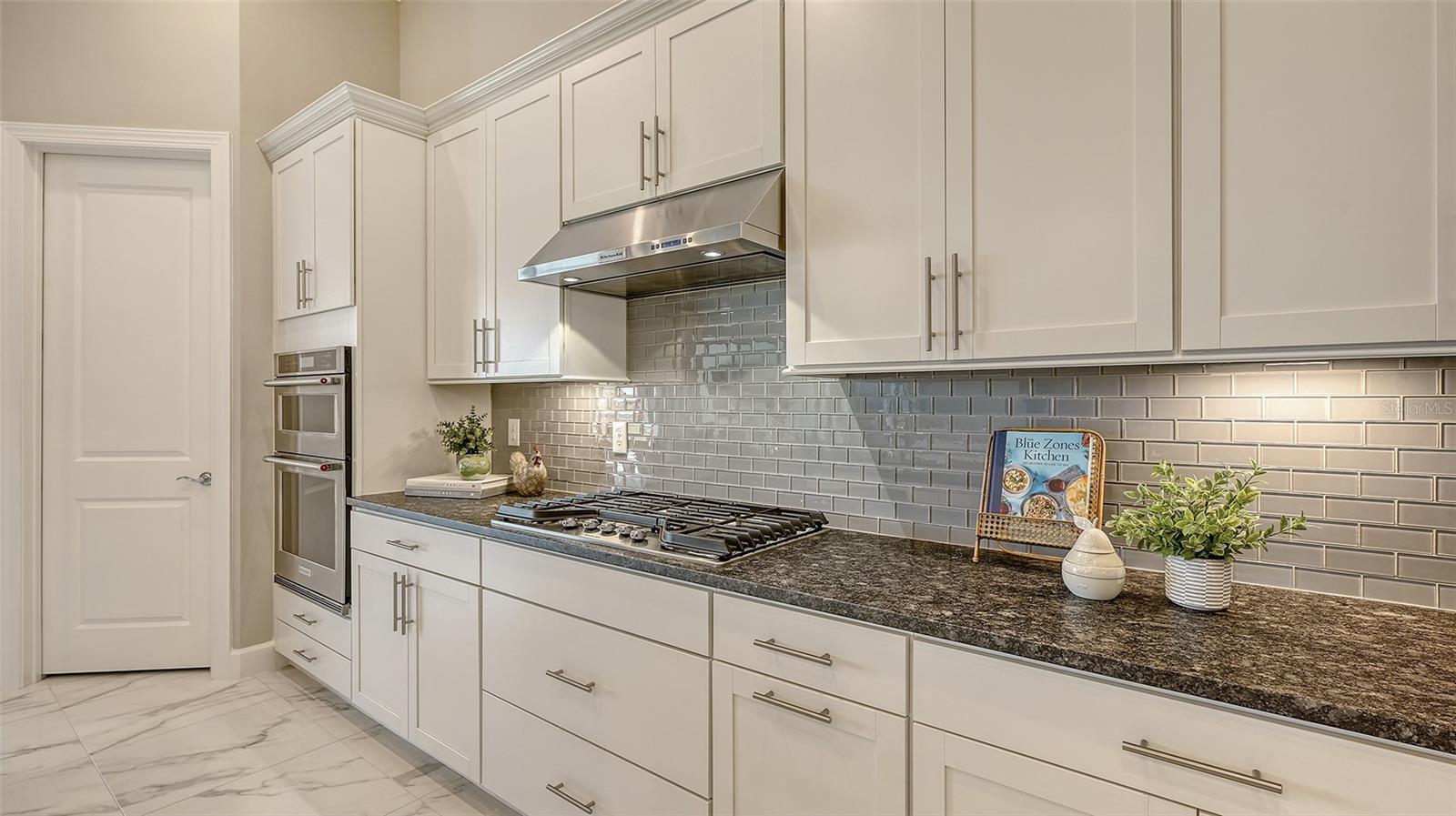 Image 33 of 90 For 7889 Mainsail Lane