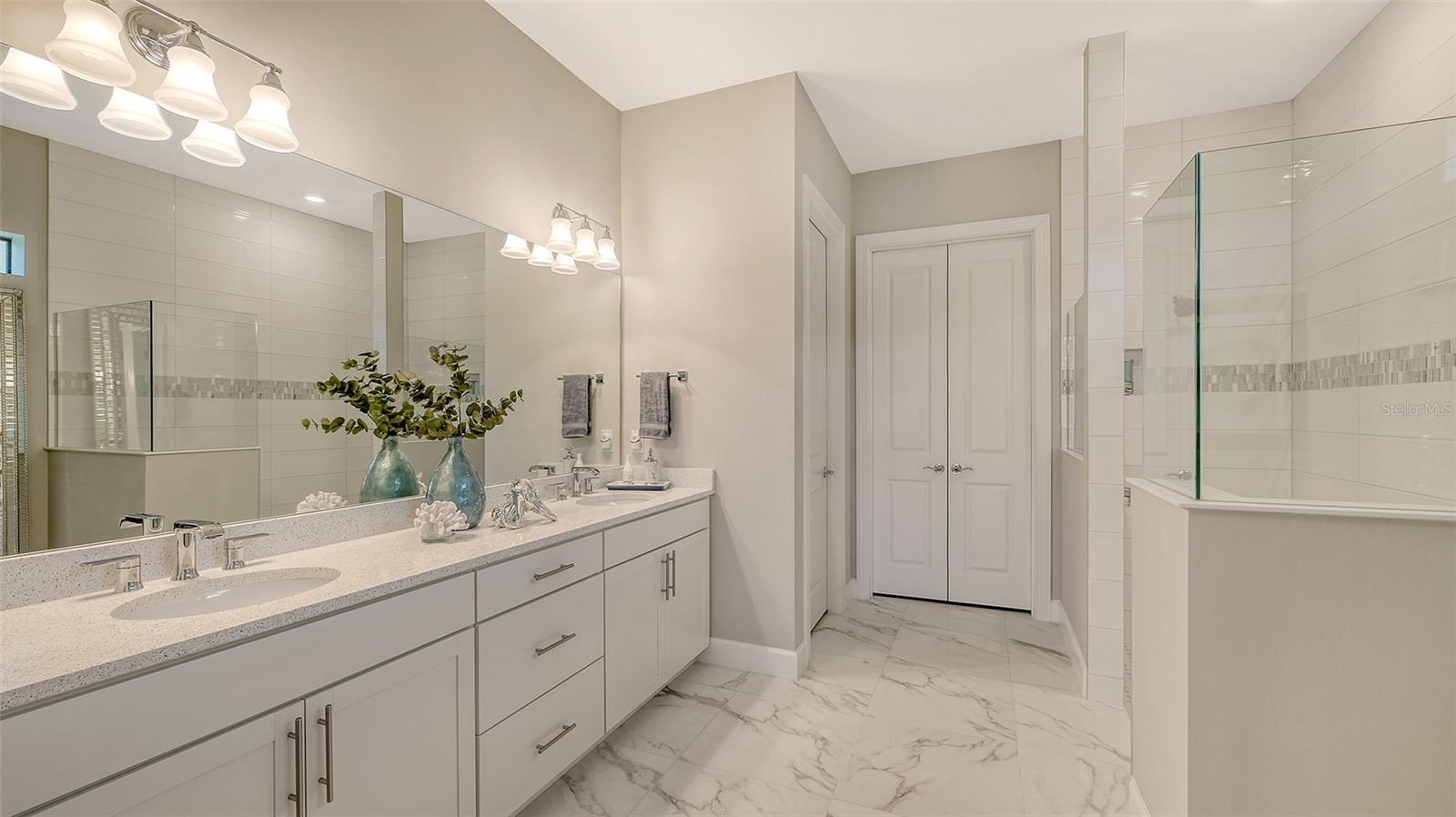 Image 39 of 90 For 7889 Mainsail Lane