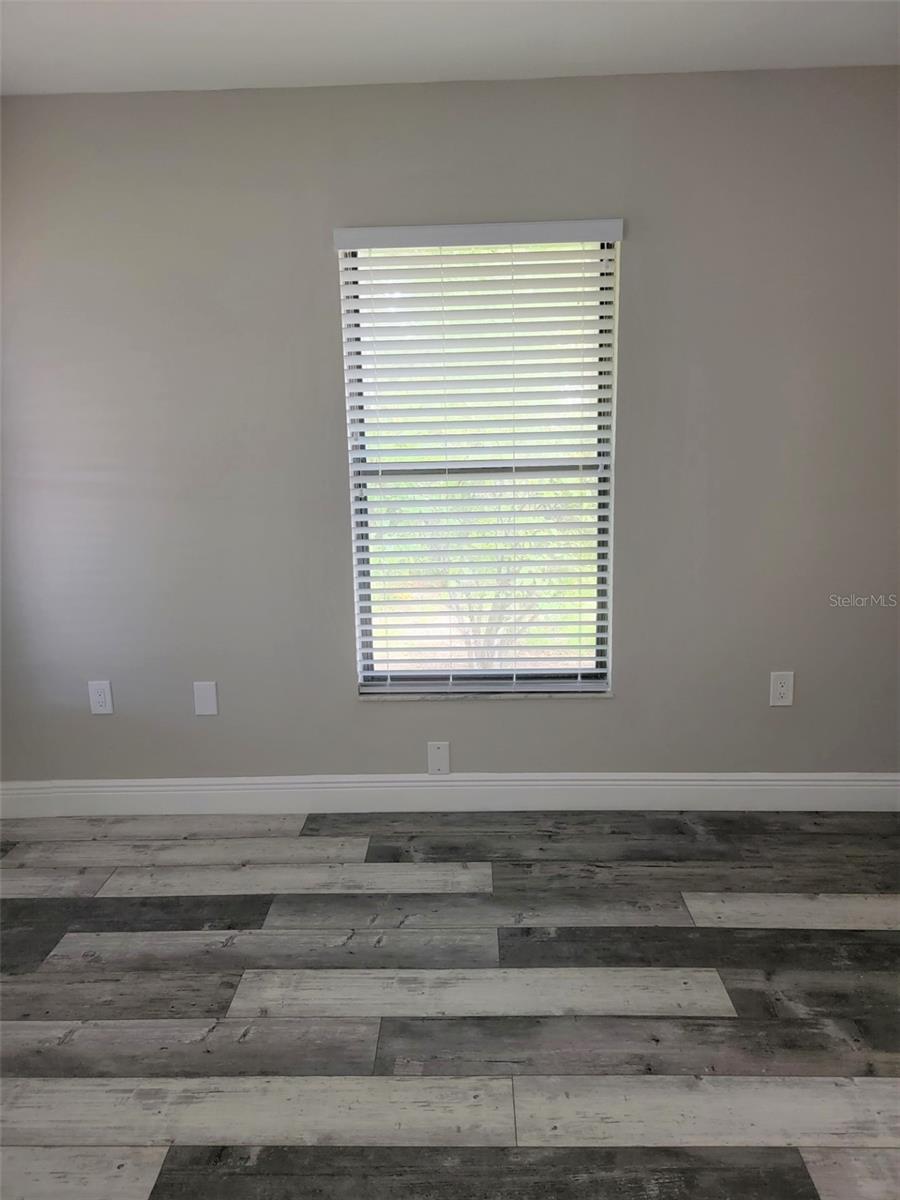 Listing photo id 8 for 5008 Manatee Avenue W 2