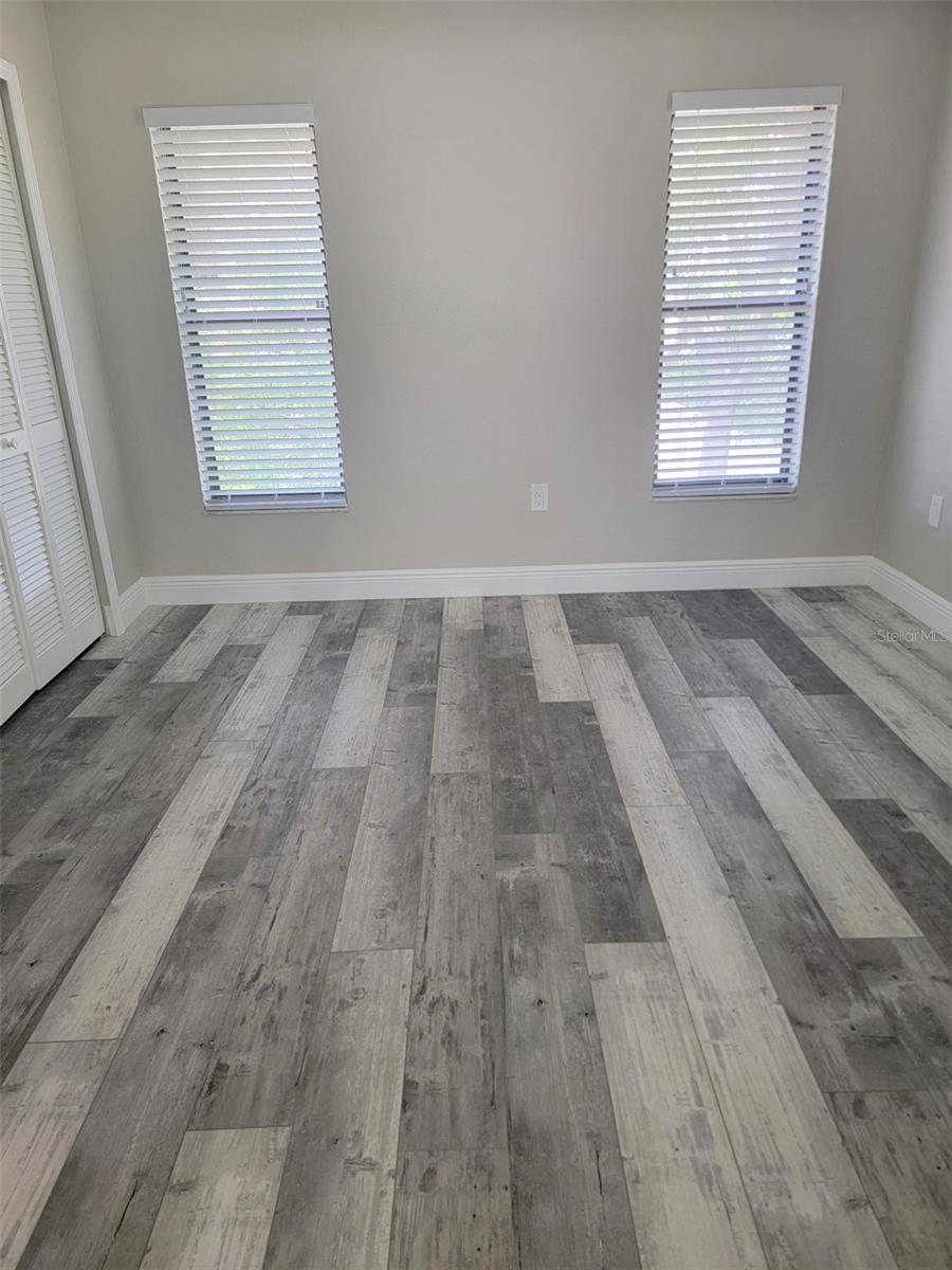 Listing photo id 7 for 5008 Manatee Avenue W 2