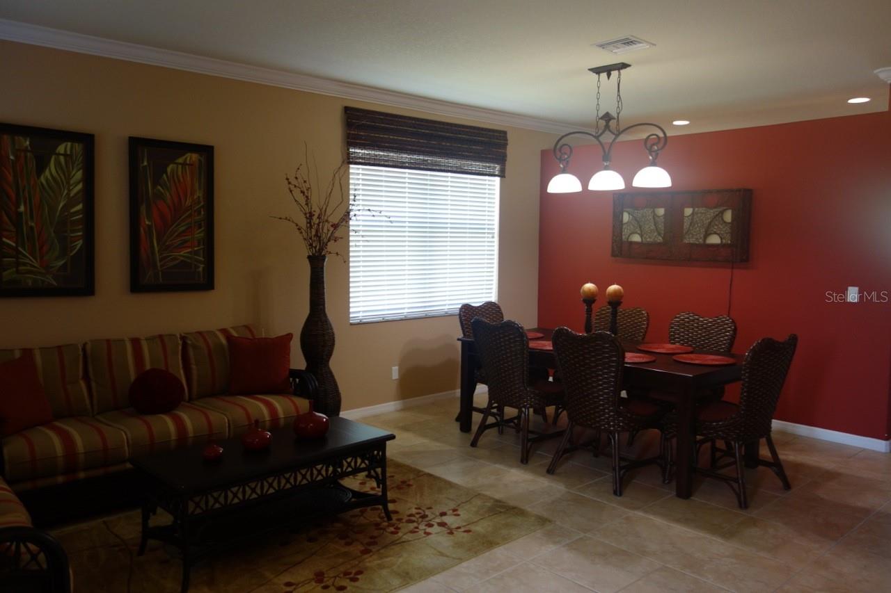 Image 4 of 15 For 339 River Enclave Court