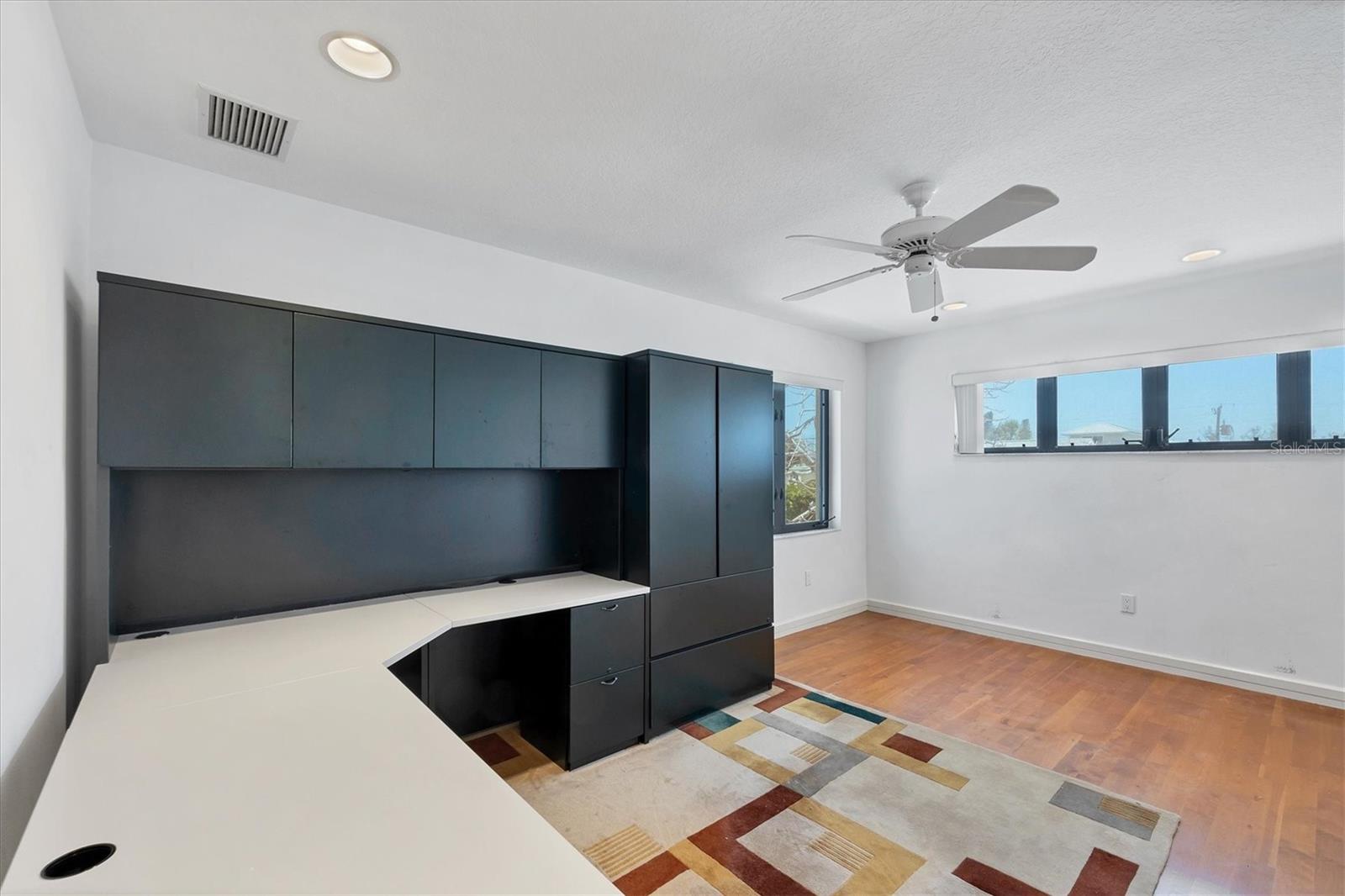 Image 21 of 62 For 2918 Avenue E