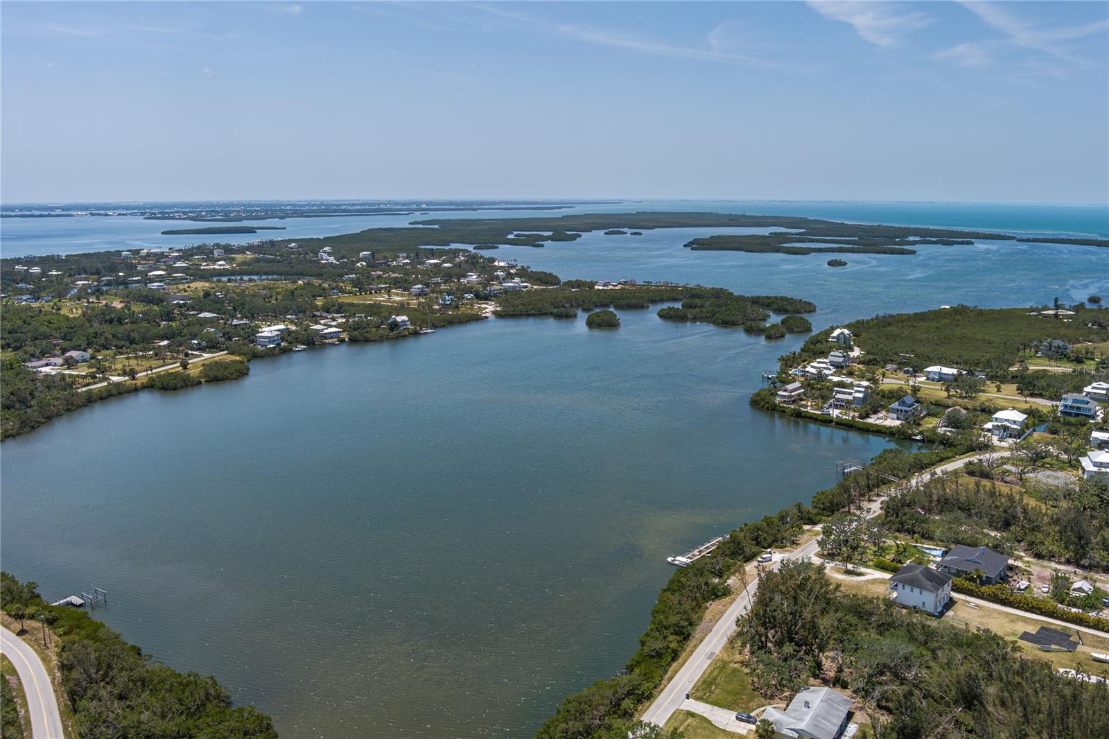 Image 15 of 17 For 818 Bayou Point Court