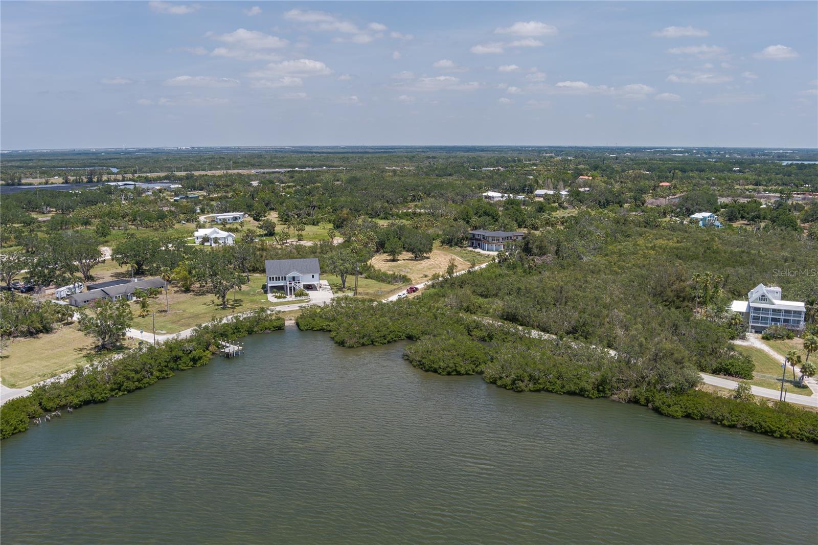 Image 16 of 17 For 818 Bayou Point Court
