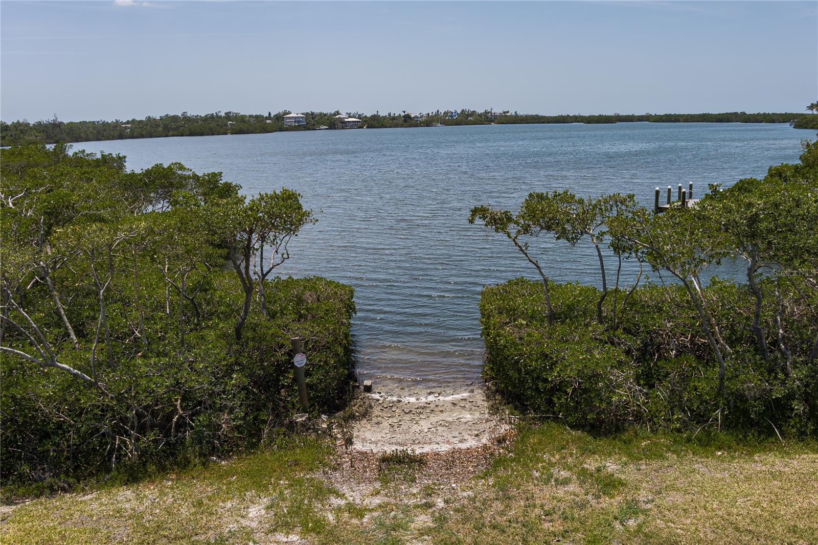 Image 17 of 17 For 818 Bayou Point Court