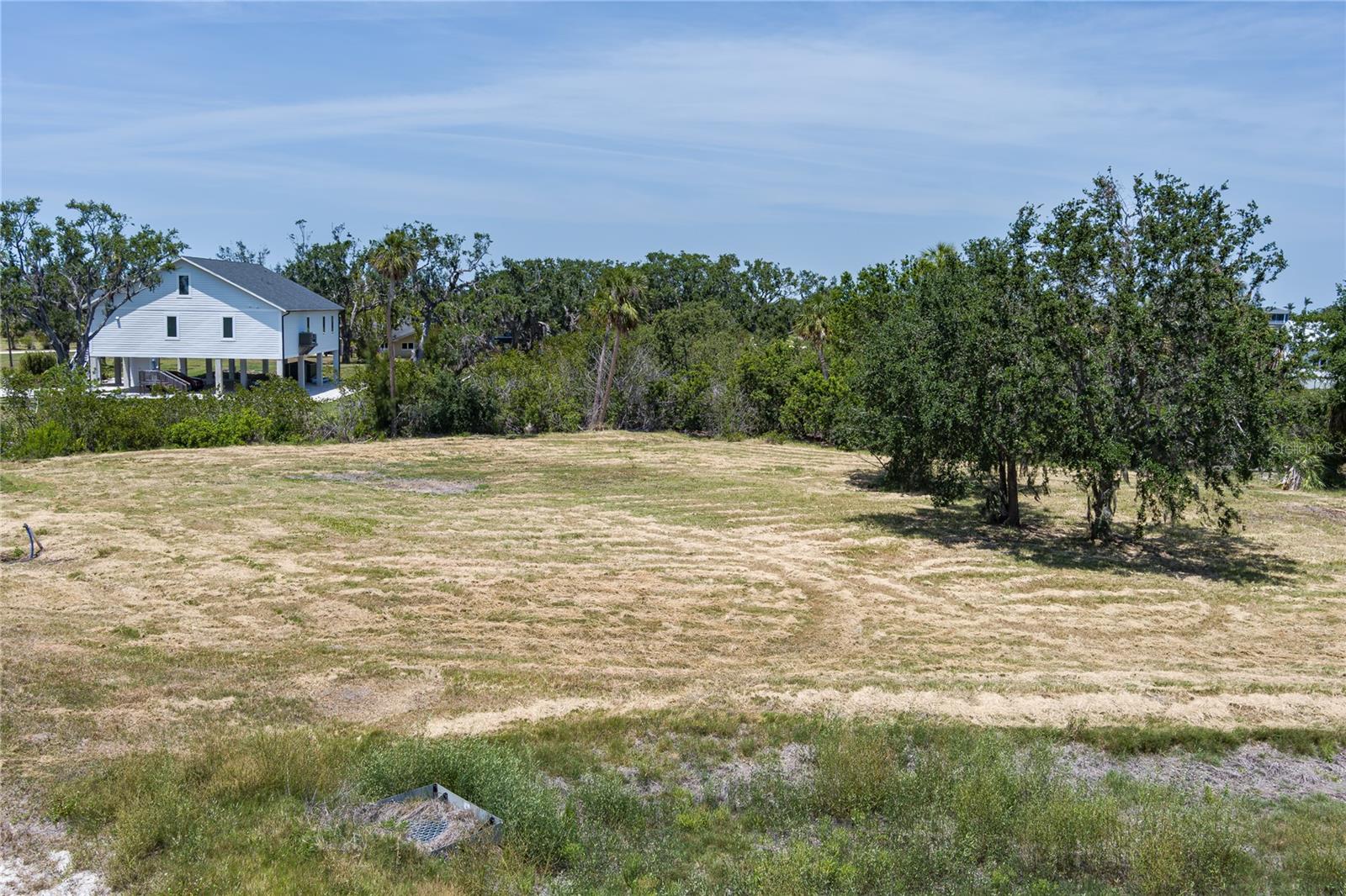 Image 4 of 17 For 818 Bayou Point Court